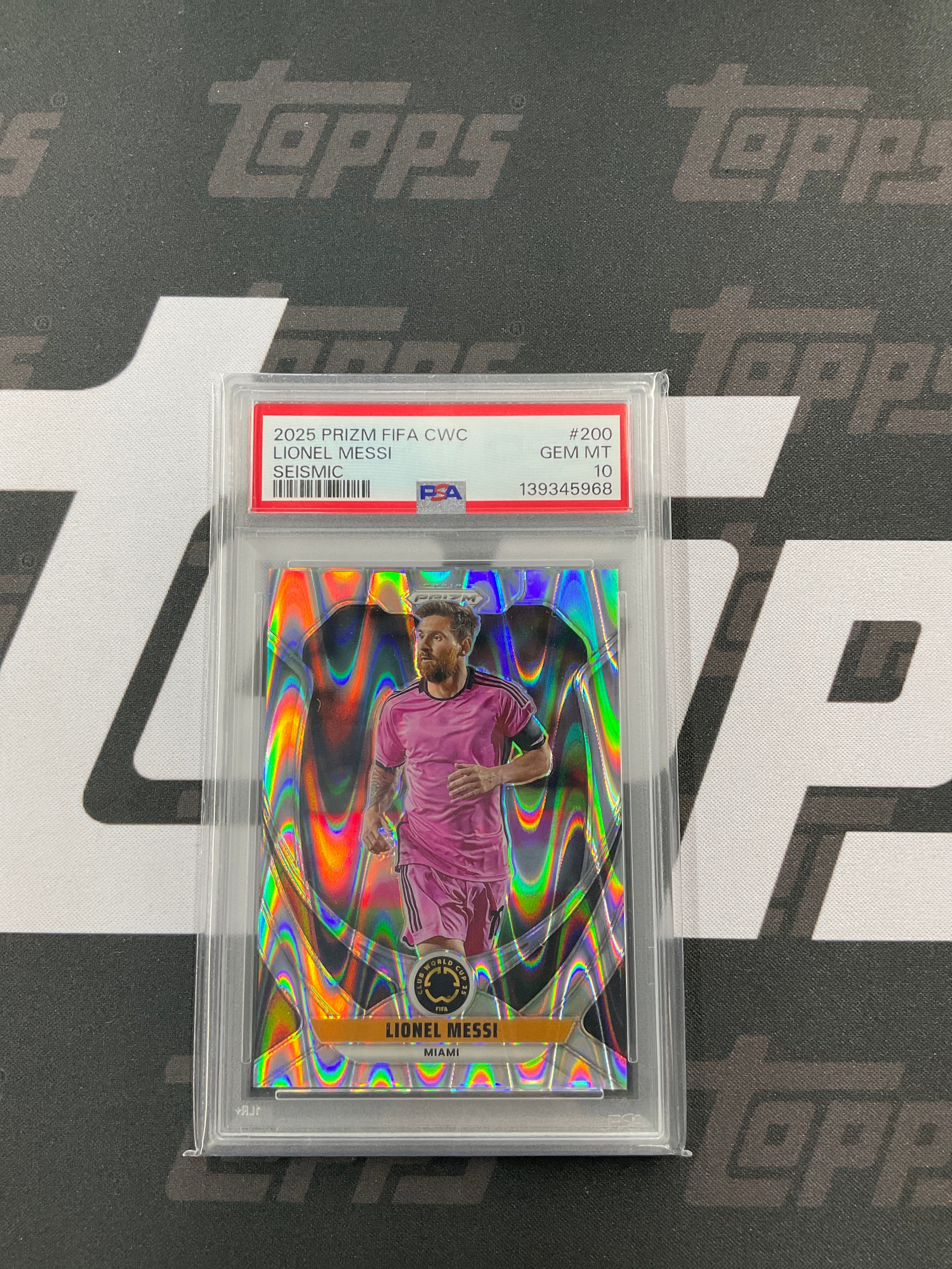 2025 Prizm FIFA World Cup Lionel Messi Seismic PSA 10