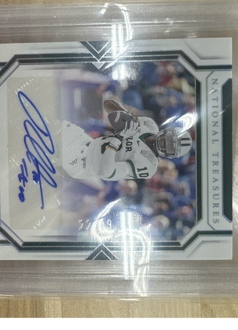 2024 National Treasures Collegiate Robert Griffin Treasured Moments Signature BGS 8.5
