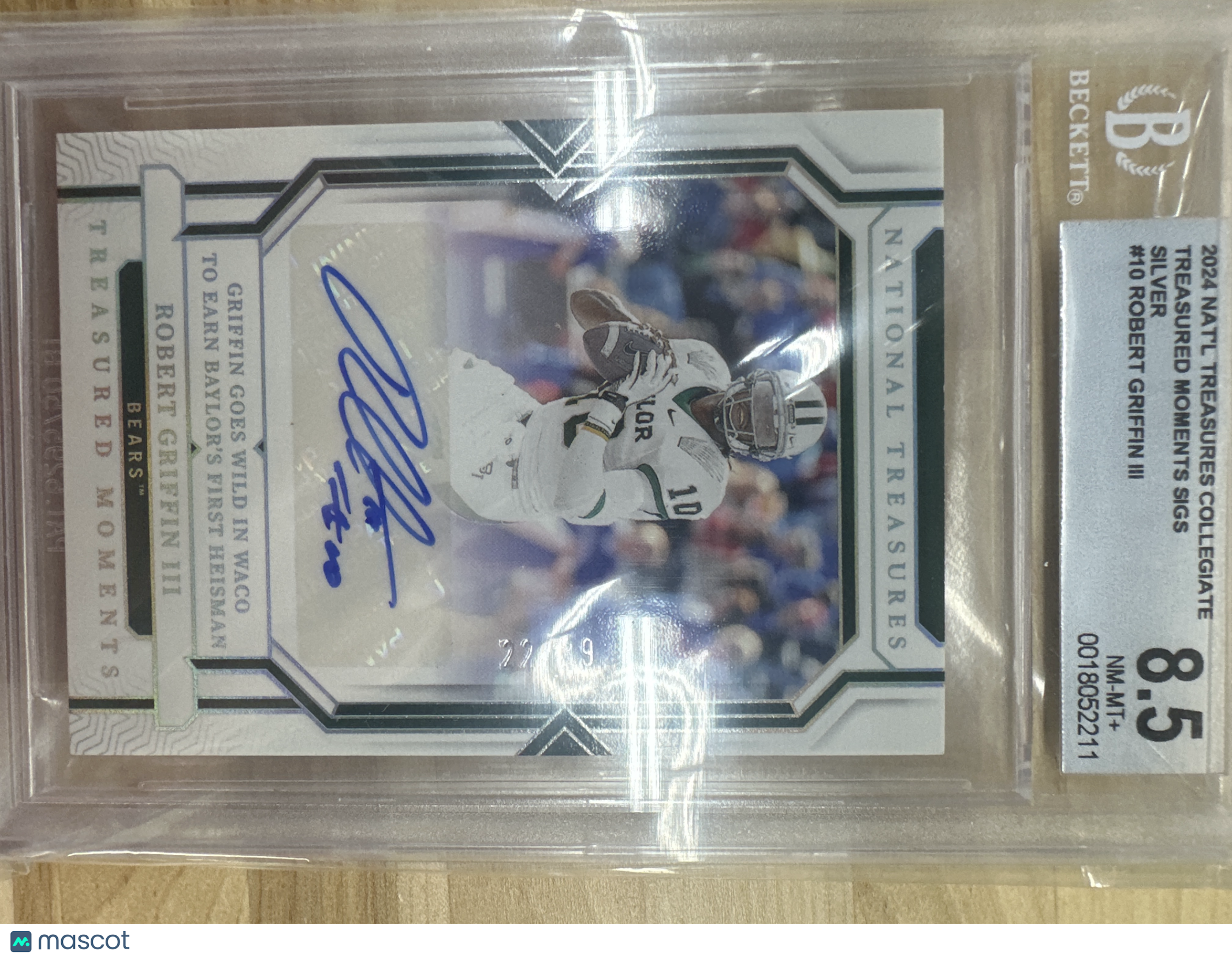 2024 National Treasures Collegiate Robert Griffin Treasured Moments Signature BGS 8.5