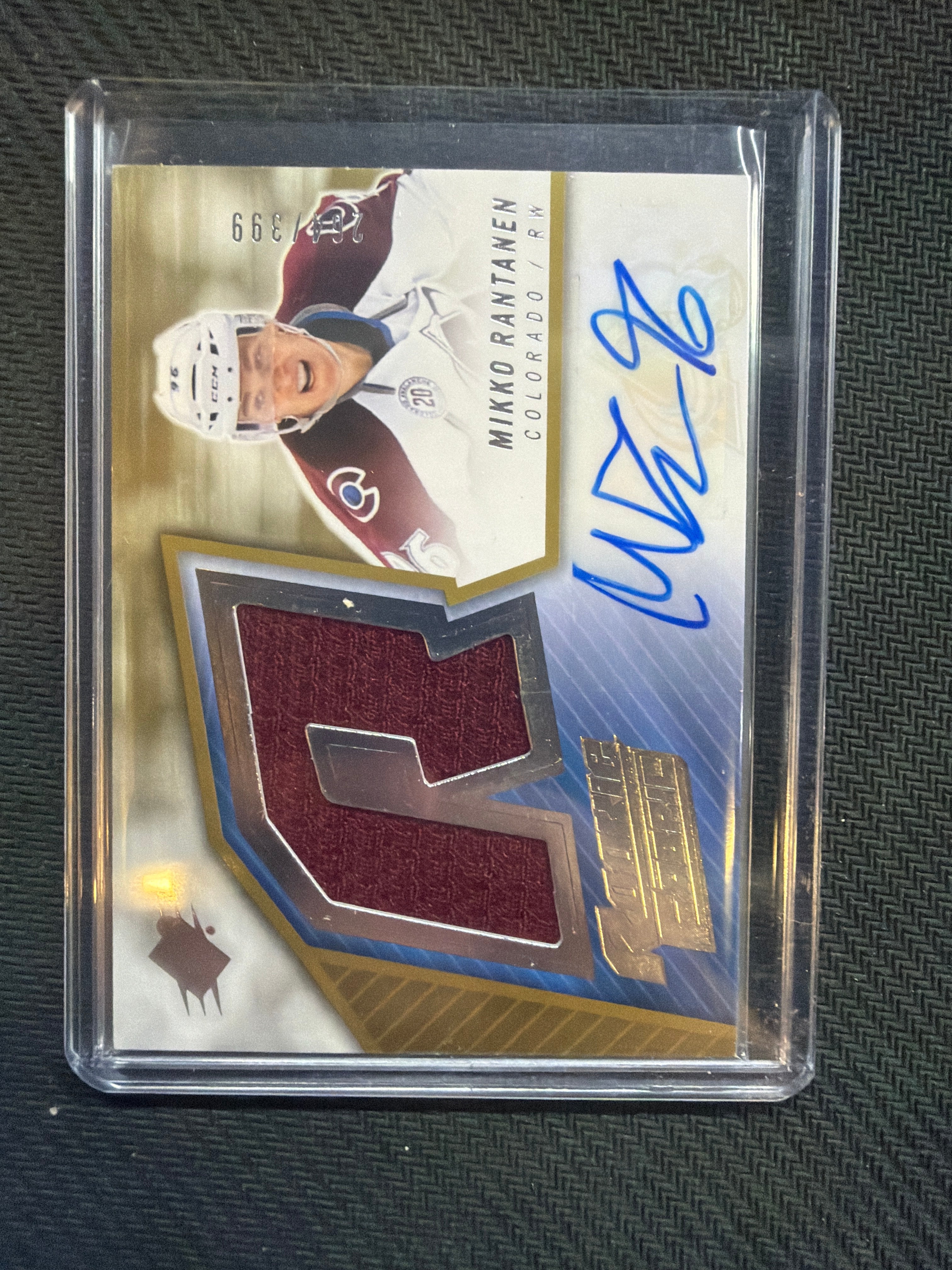 2015-16 Upper Deck SPx Hockey Mikko Rantanen Rookie Fabric Patch Auto /399 Avalanche
