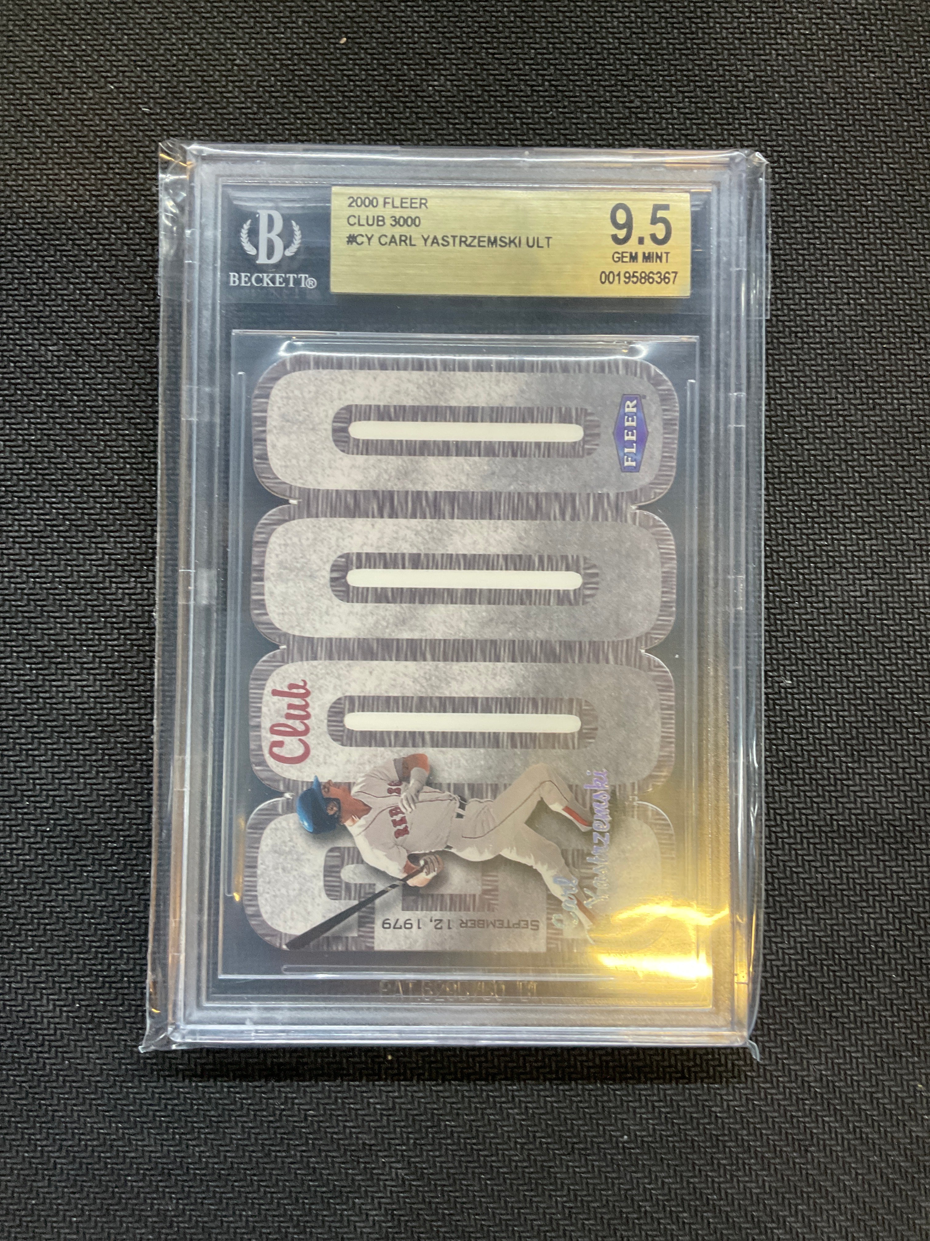 2000 Fleer Club 3000 Carl Yastrzemski BGS 9.5