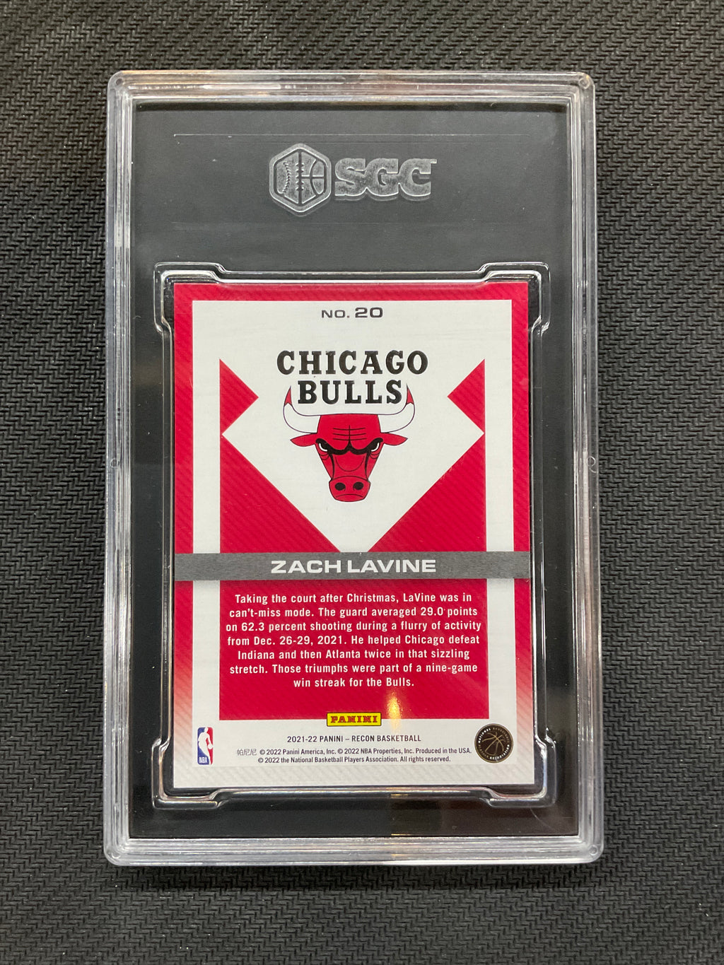 2021-22 Recon Zach LaVine Holo Gold /10 SGC 10 Bulls