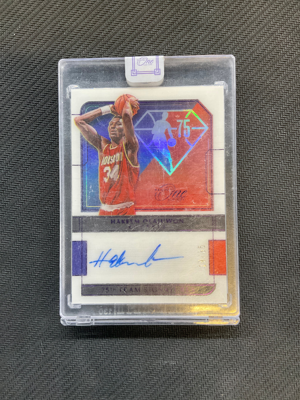 2021-22 Panini One Hakeem Olajuwon Auto /35 75th