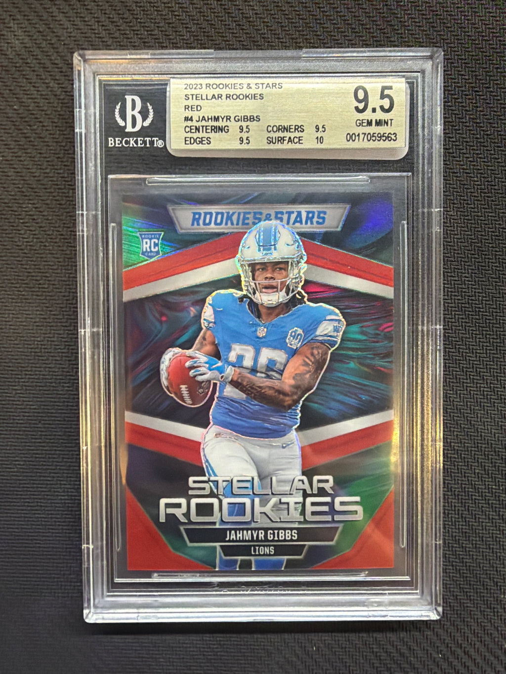 2023 Rookie & Stars Stellar Rookies Jahmyr Gibbs Red /99 BGS 9.5 Lions