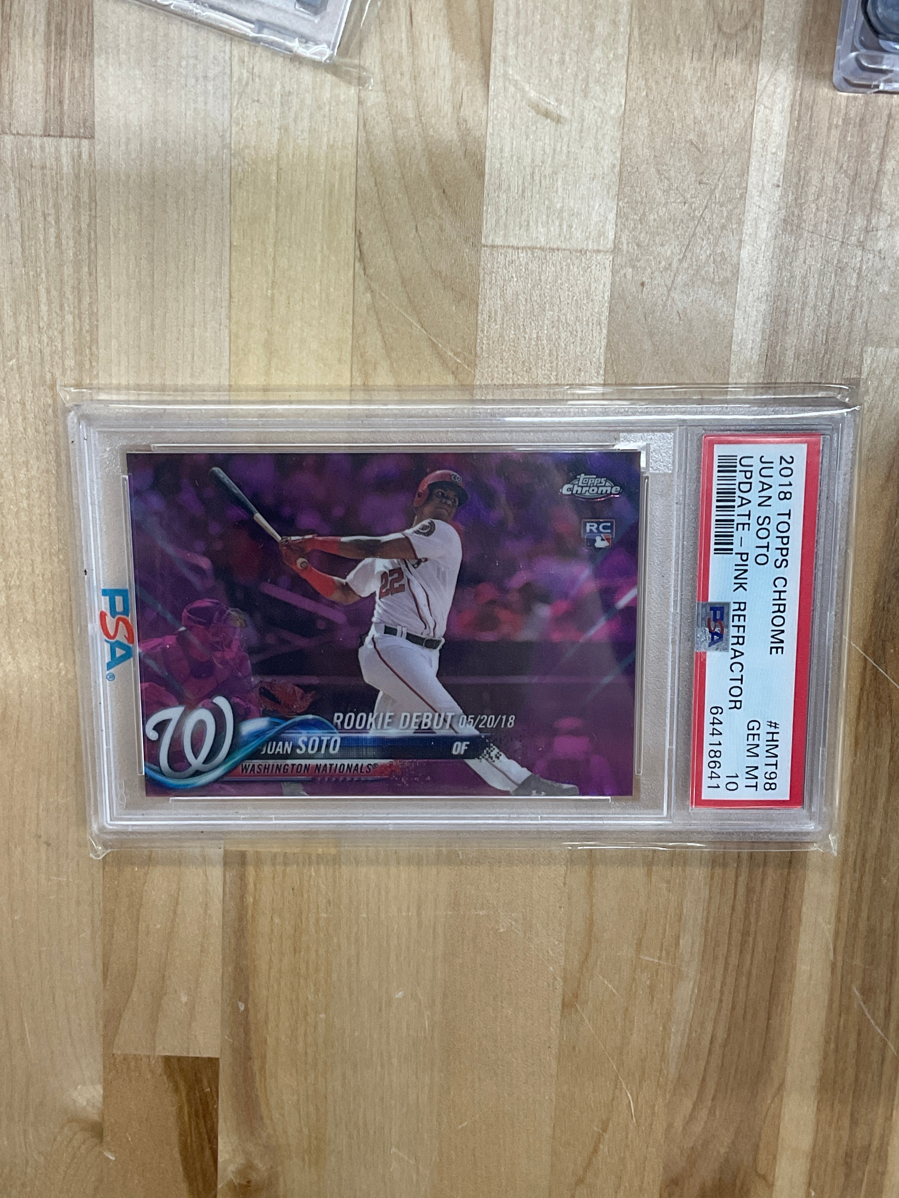 2018 Topps Chrome Juan Soto Pink Rookie PSA 10