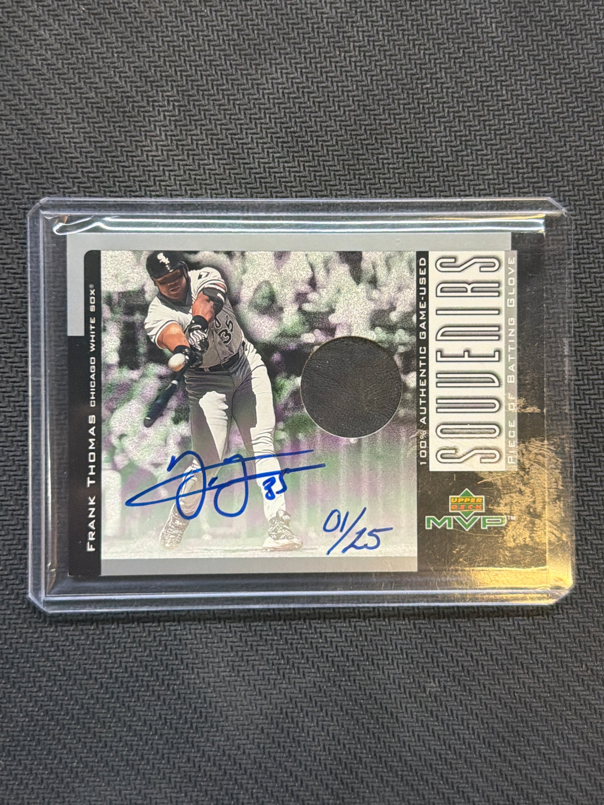 2001 Upper Deck Frank Thomas Patch Auto /25 Souvenirs Game-Used