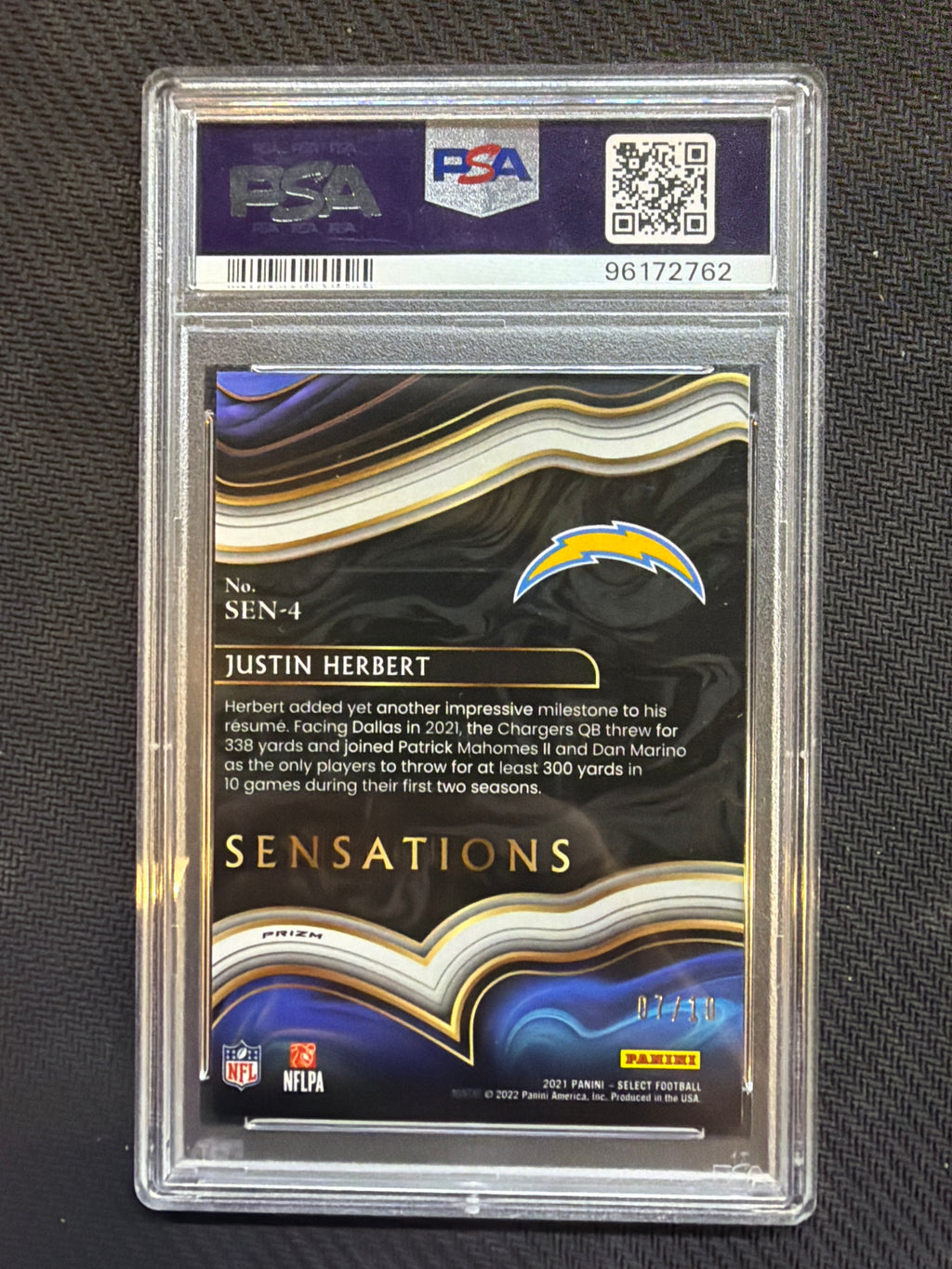 2021 Select Justin Herbert Sensations Gold /10 PSA 9 762