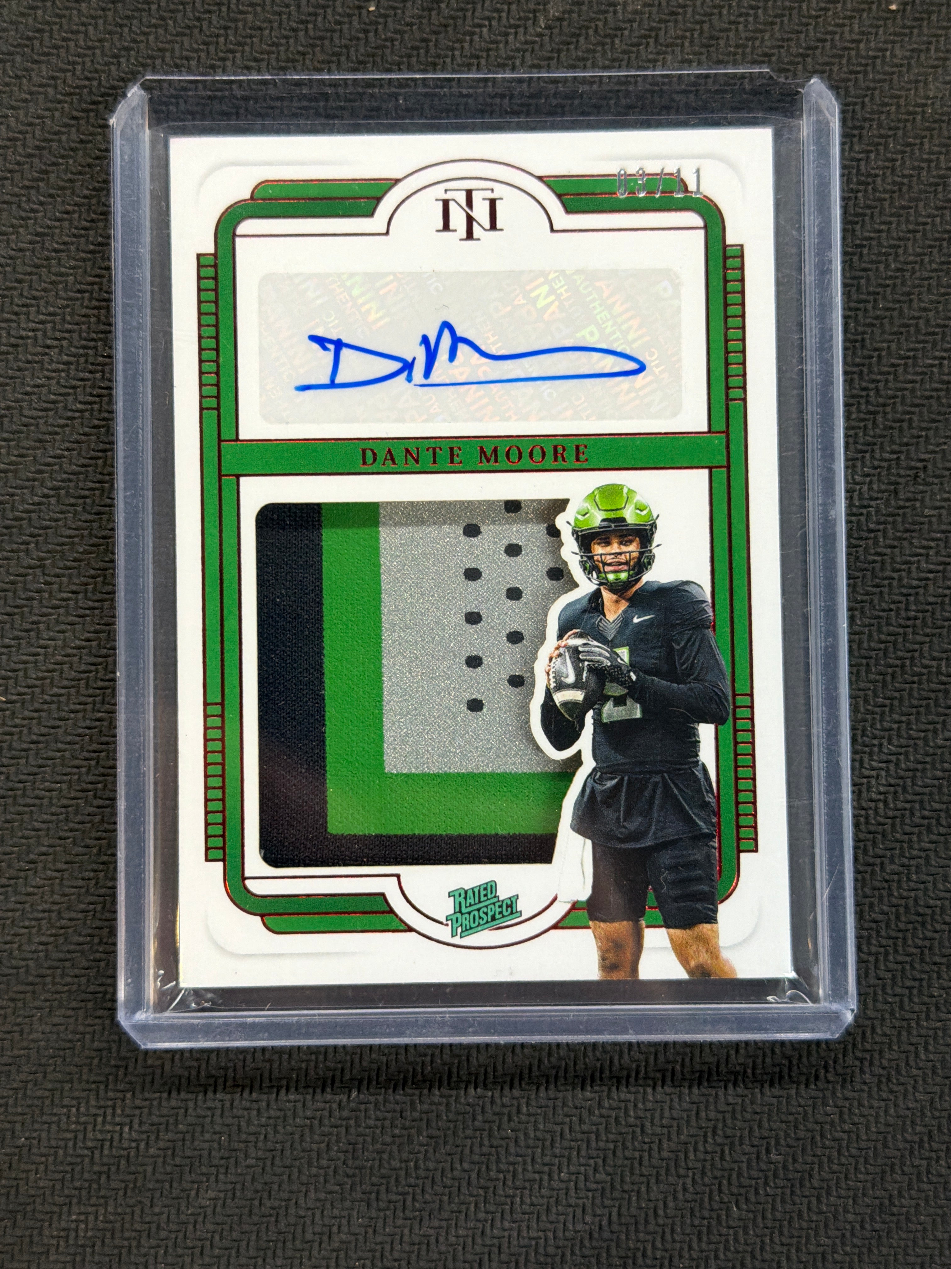 2025 Panini National Treasures Collegiate Dante Moore Patch Auto /11 #135 Oregon