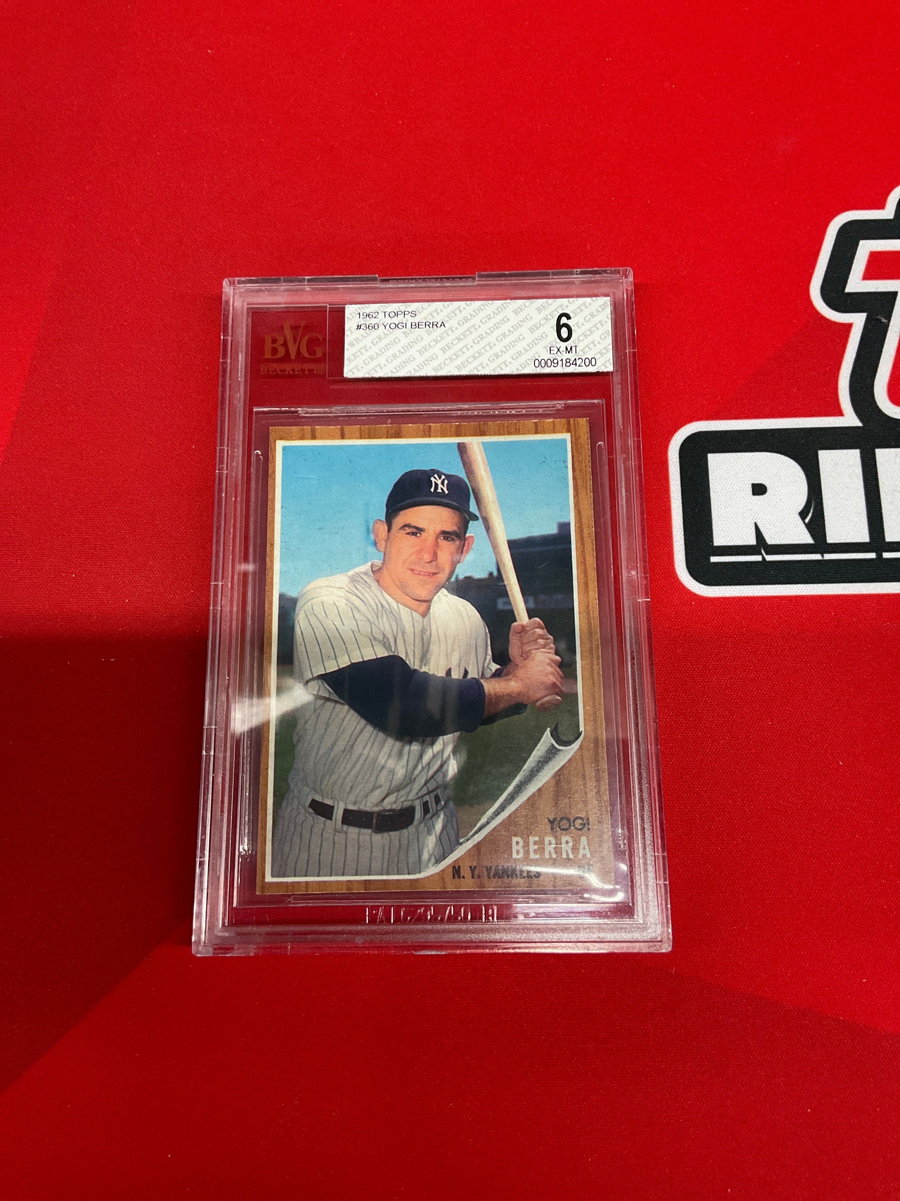 1962 Topps #360 Yogi Berra BVG 6