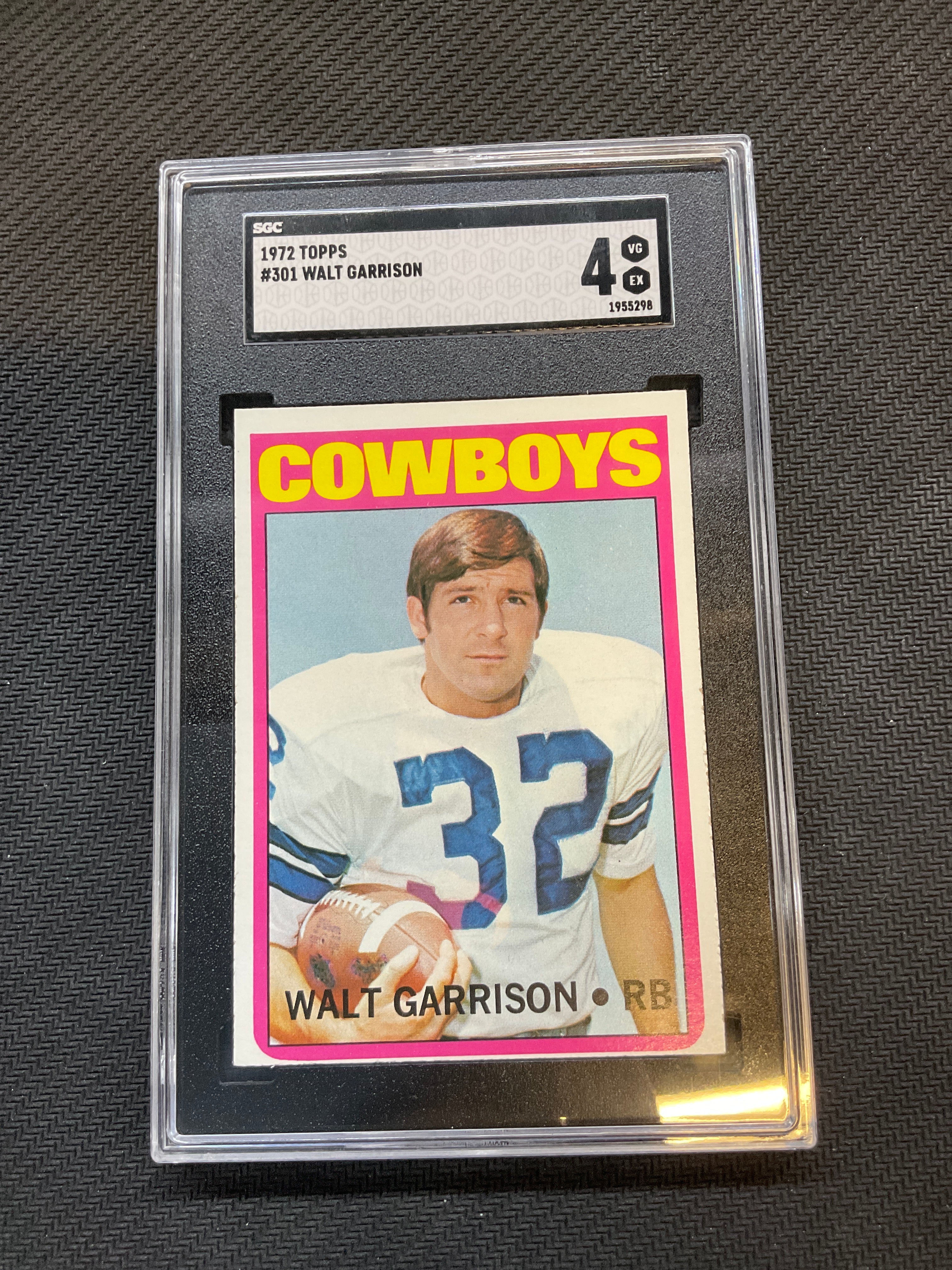 1972 Topps #301 Walt Garrison SGC 4