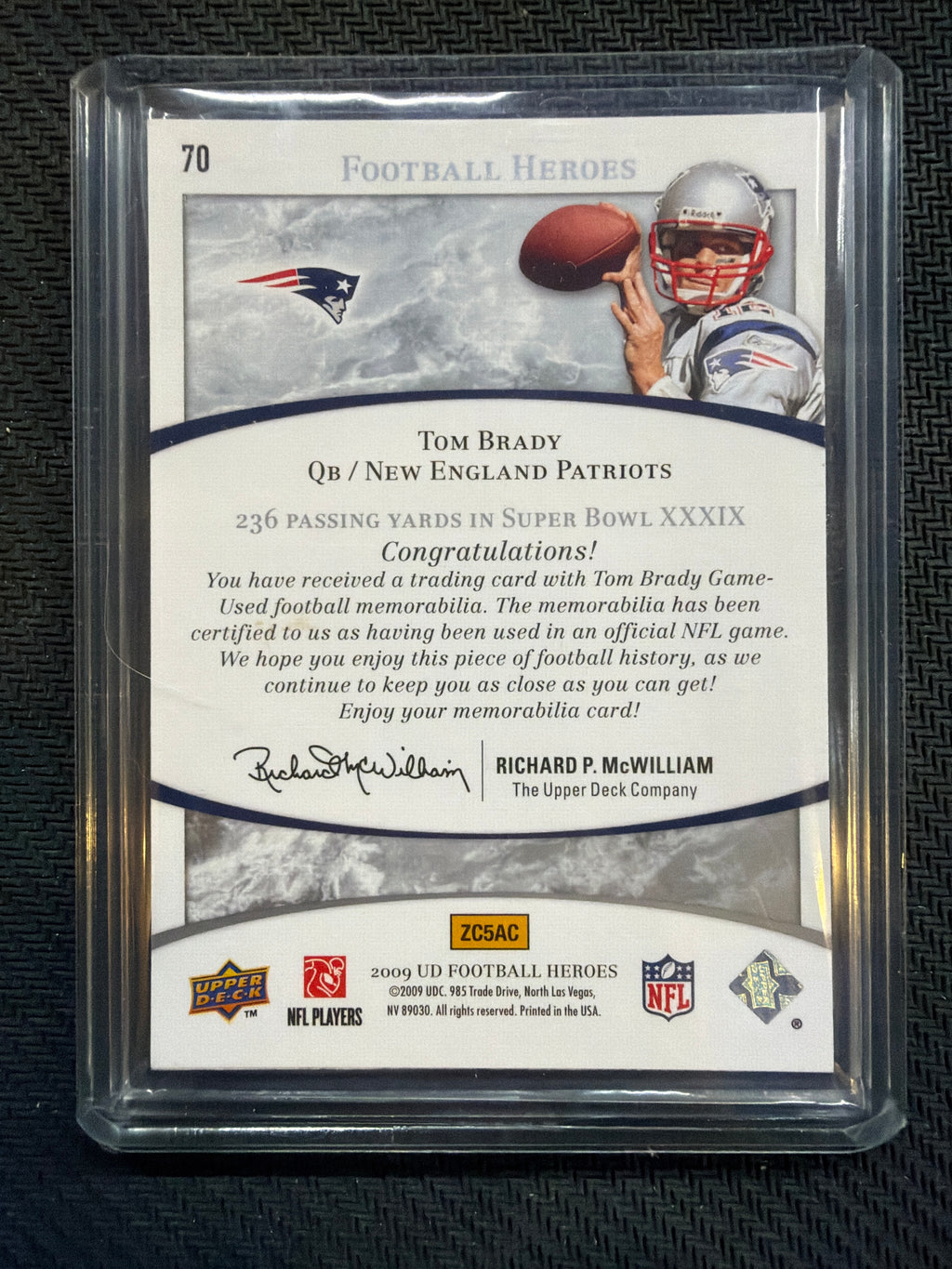 2009 Upper Deck Football Heroes Tom Brady Game-Used Jersey Relic Silver /10 #70 Patriots