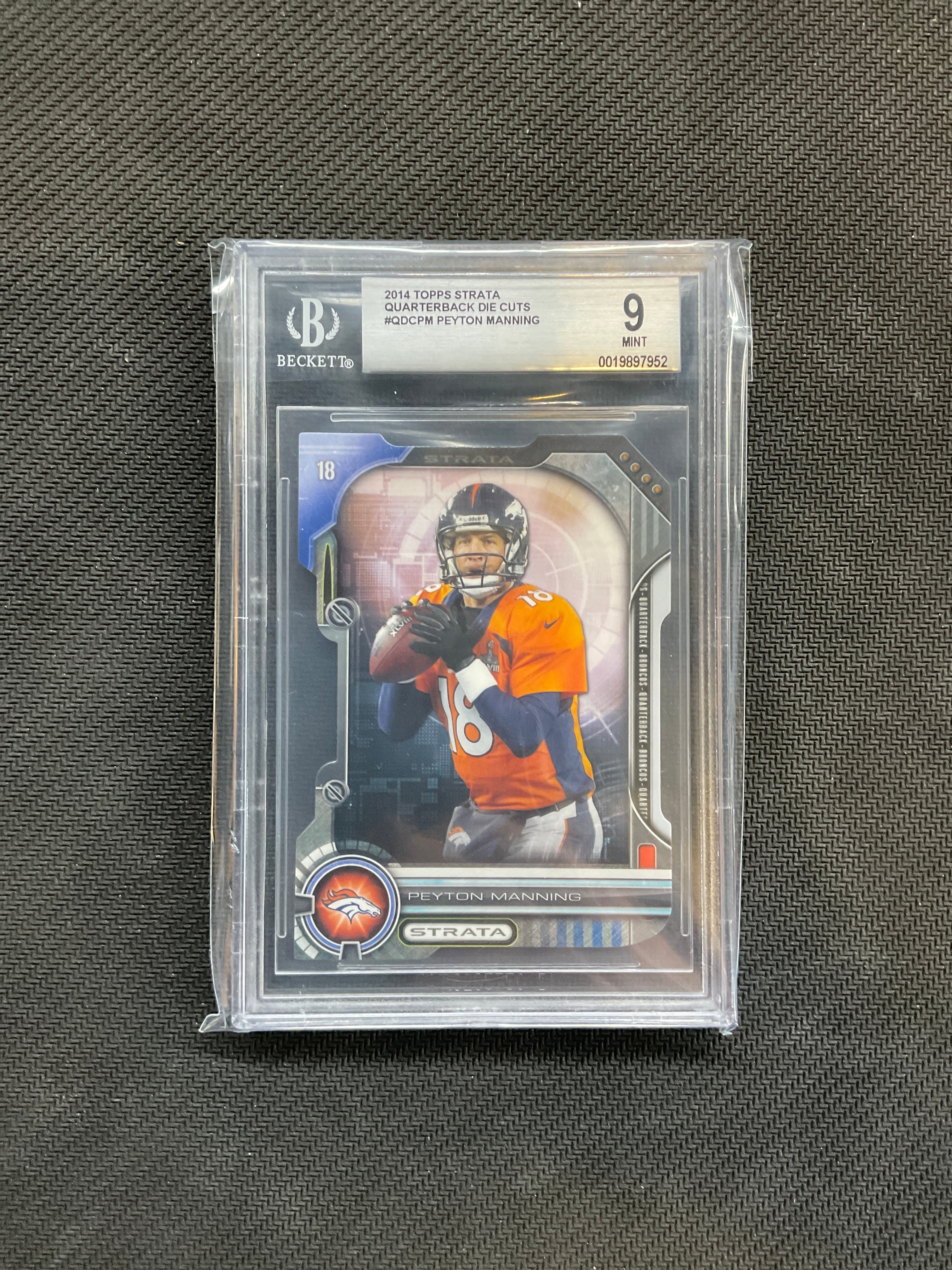 2014 Topps Strata Peyton Manning Die Cuts BGS 9