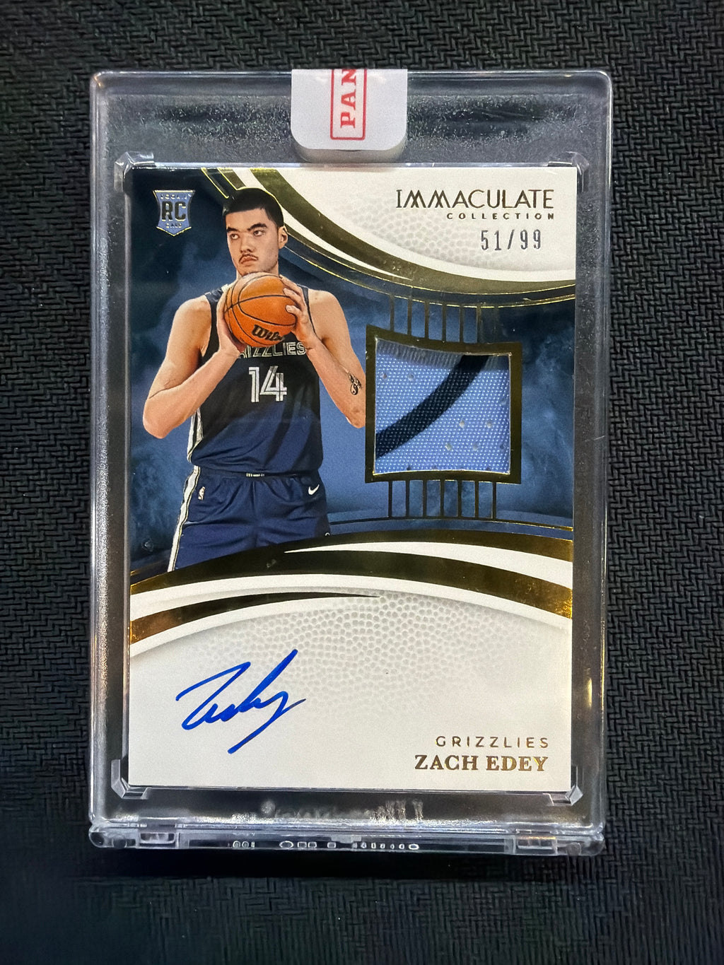 2024-25 Panini Immcaulate Zach Edey Rookie Patch Auto /99