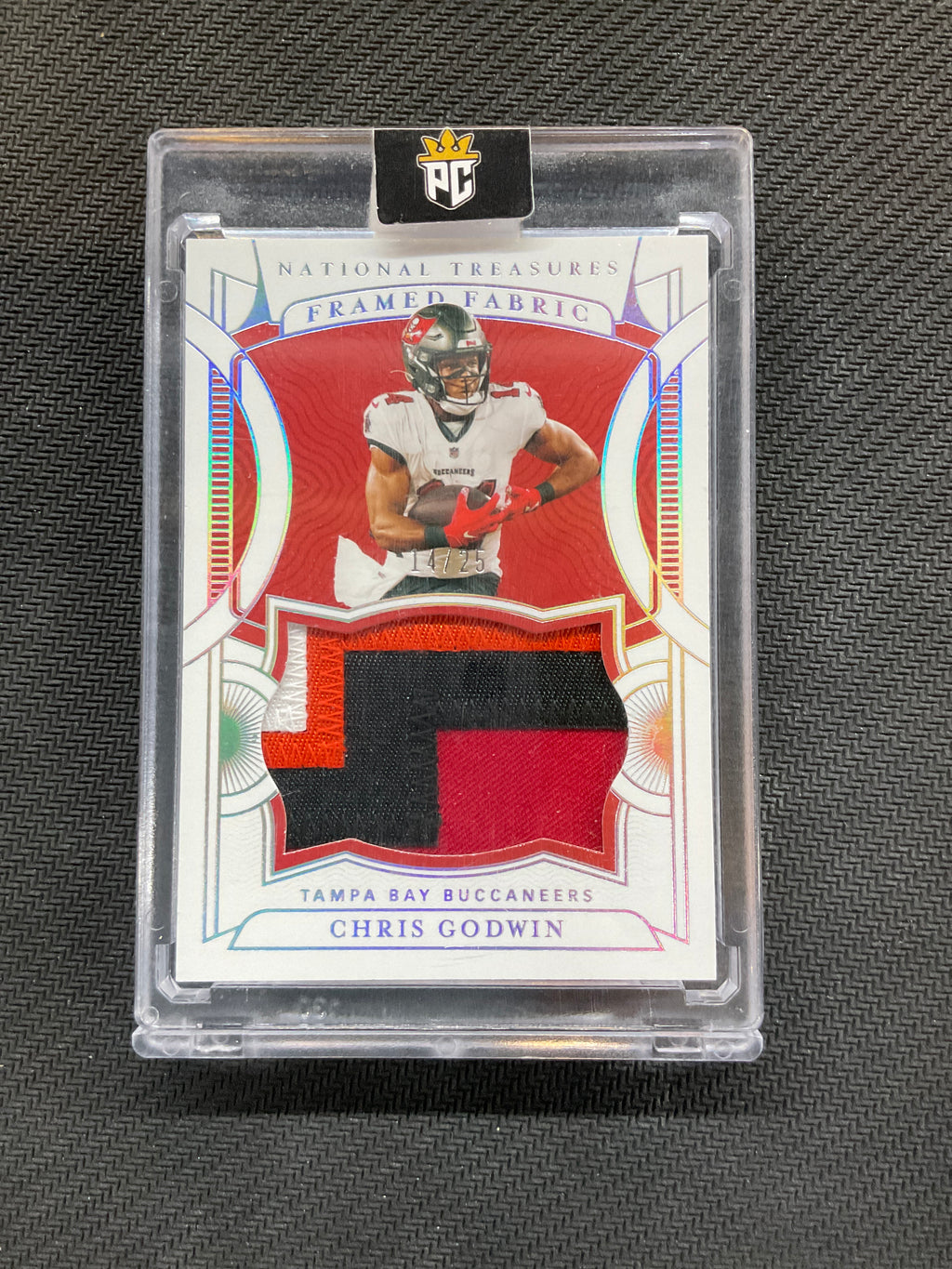 2021 National Treasures Chris Godwin Framed Fabric Patch /25 Bucs