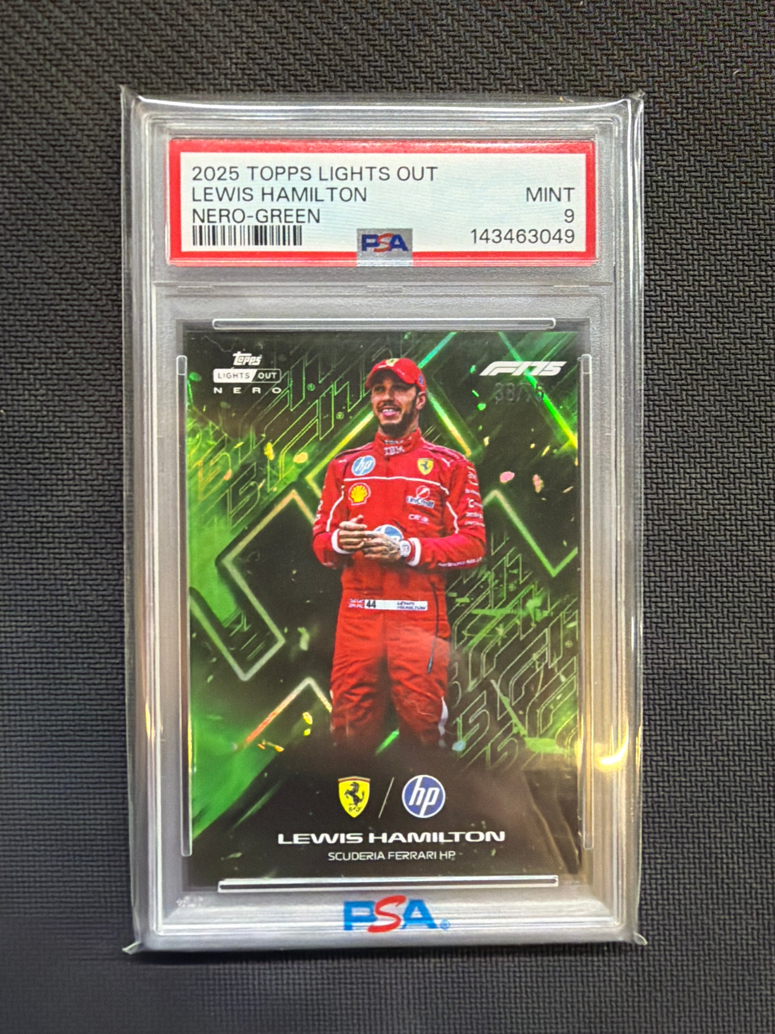 2025 Topps Lights Out Lewis Hamilton Nero Green /75 PSA 9 Ferrari