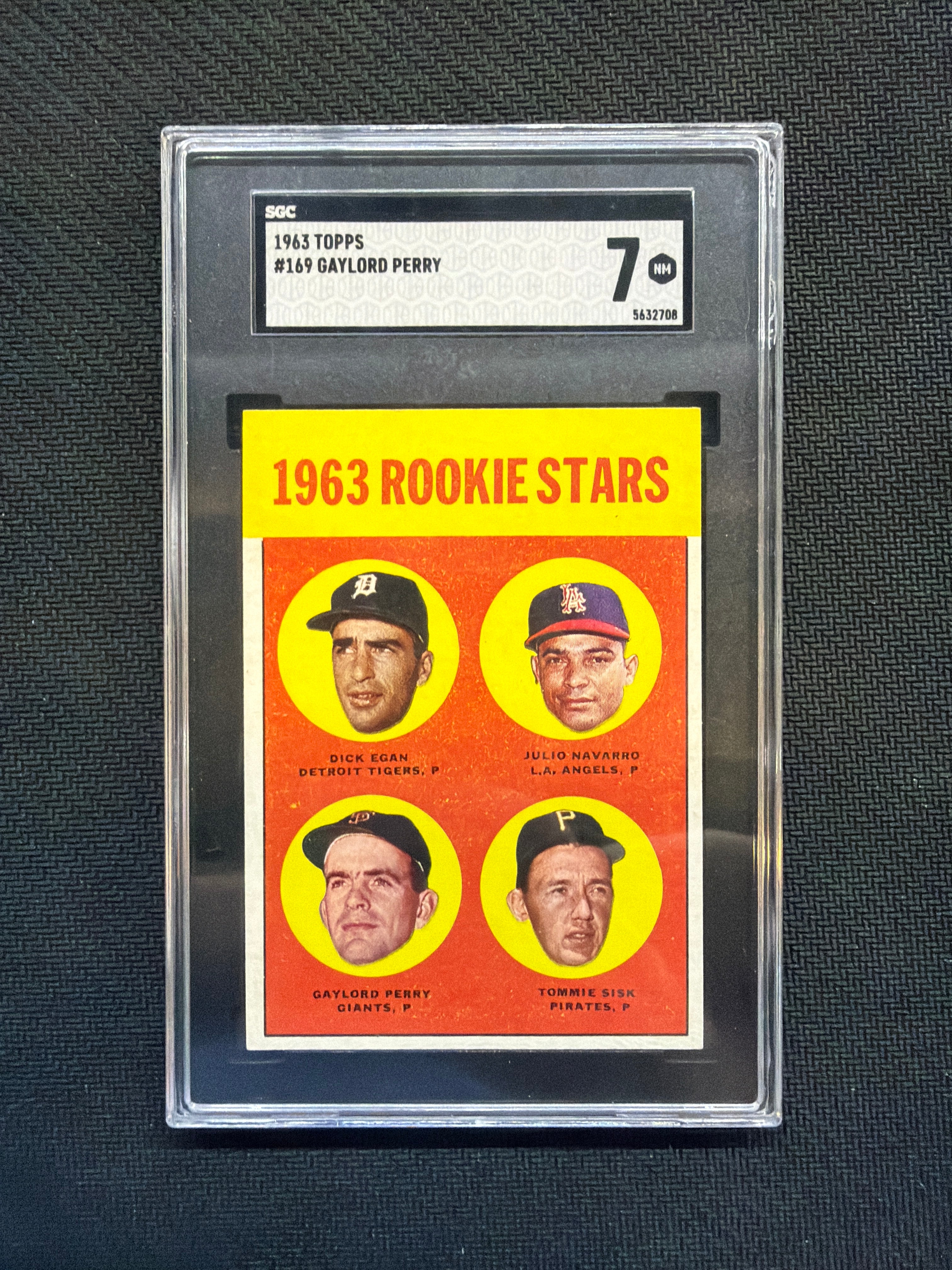 1963 Topps #169 Gaylord Perry SGC 7
