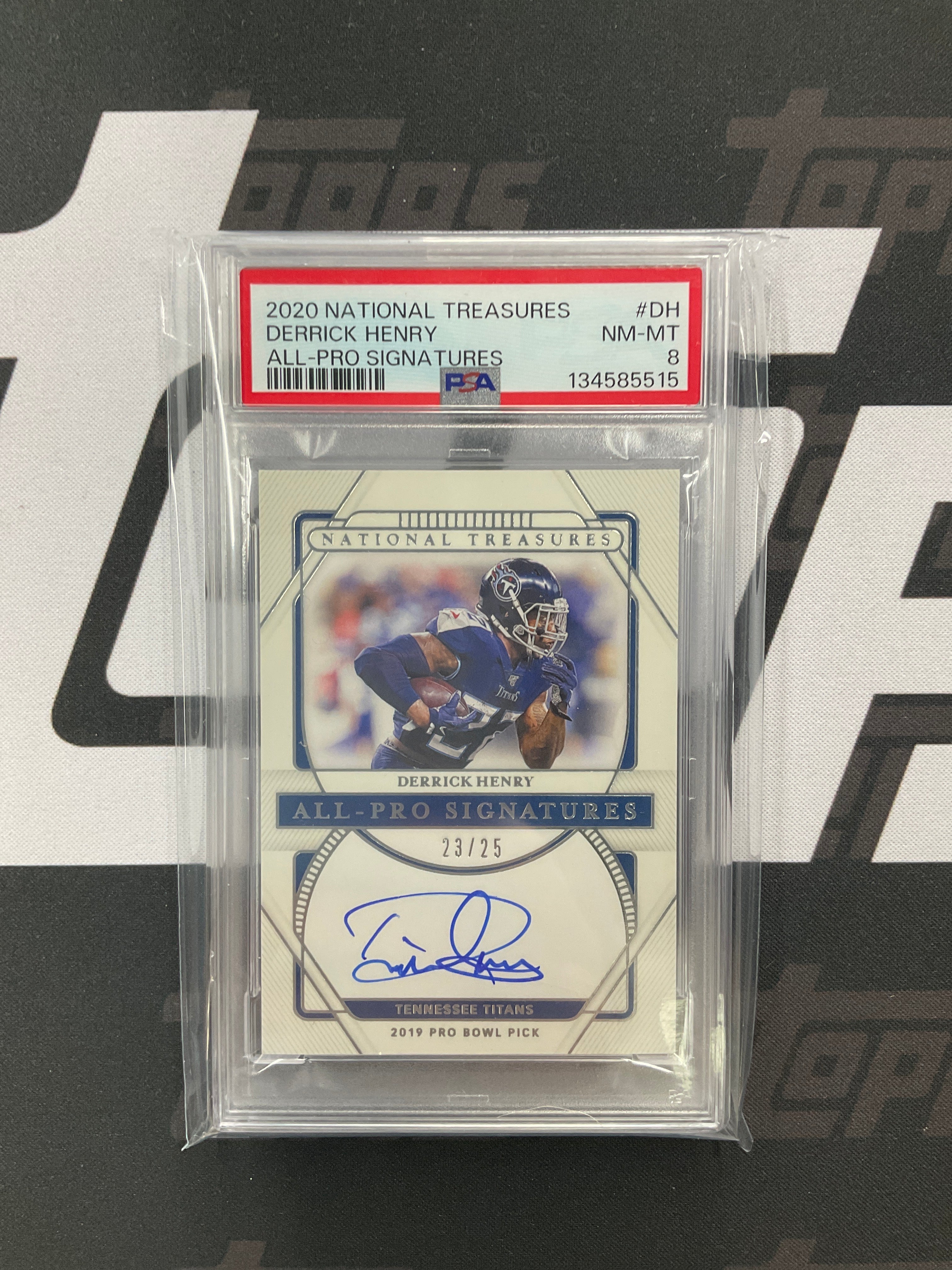 2020 National Treasures Derrick Henry All Pro Auto /25 PSA 8 Titans
