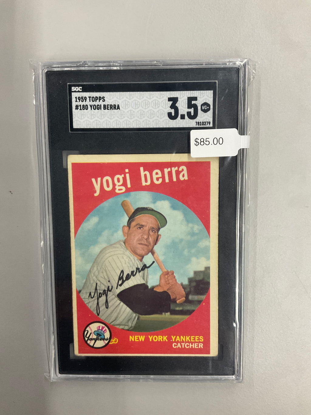 1959 Topps #180 Yogi Berra SGC 3.5 Yankees