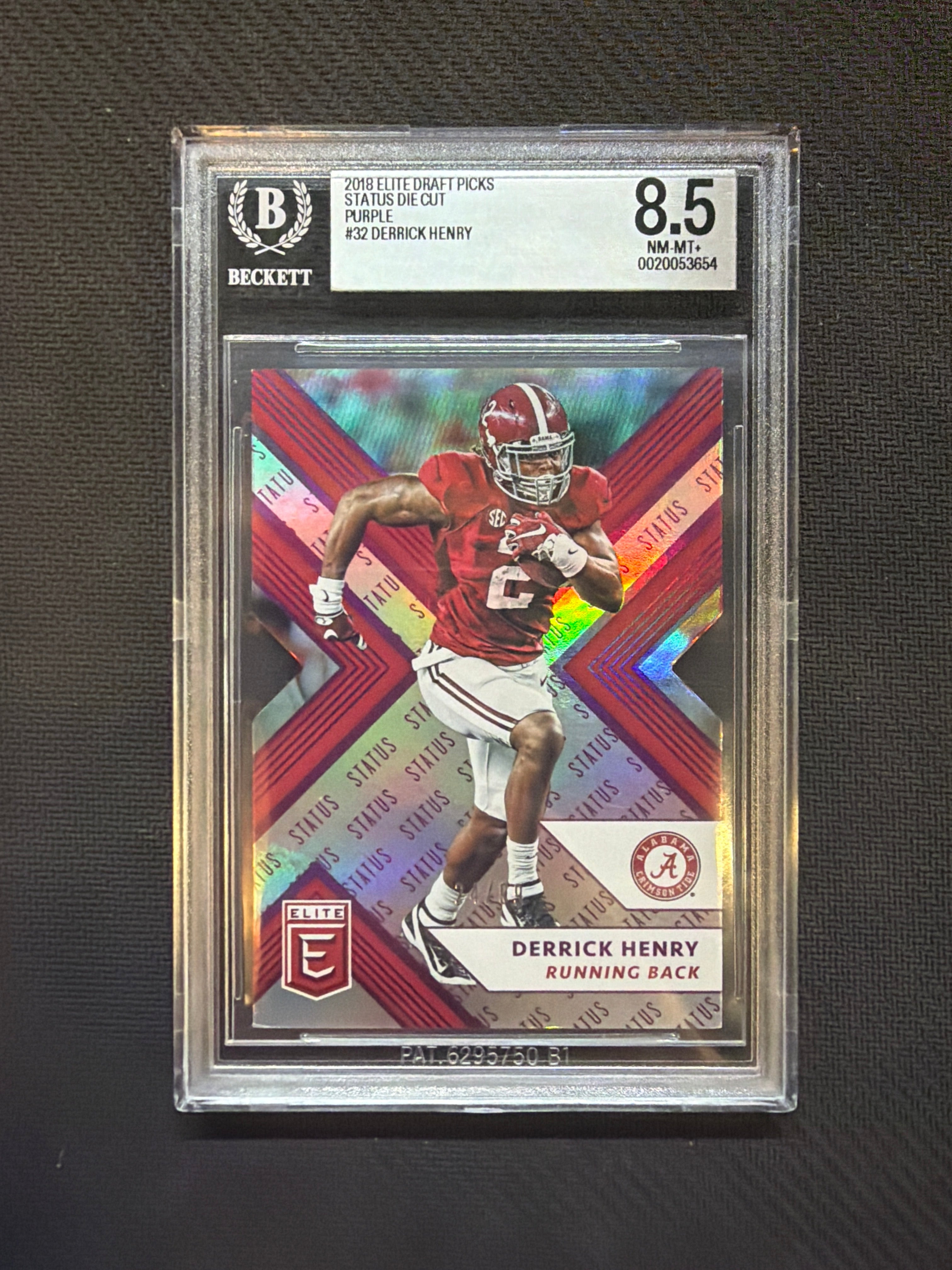 2018 Elite Draft Picks Derrick Henry Purple Die Cut /99 BGS 8.5 Alabama