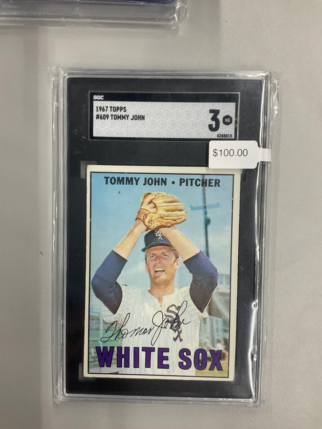 1967 Topps #609 Tommy John SGC 3 White Sox