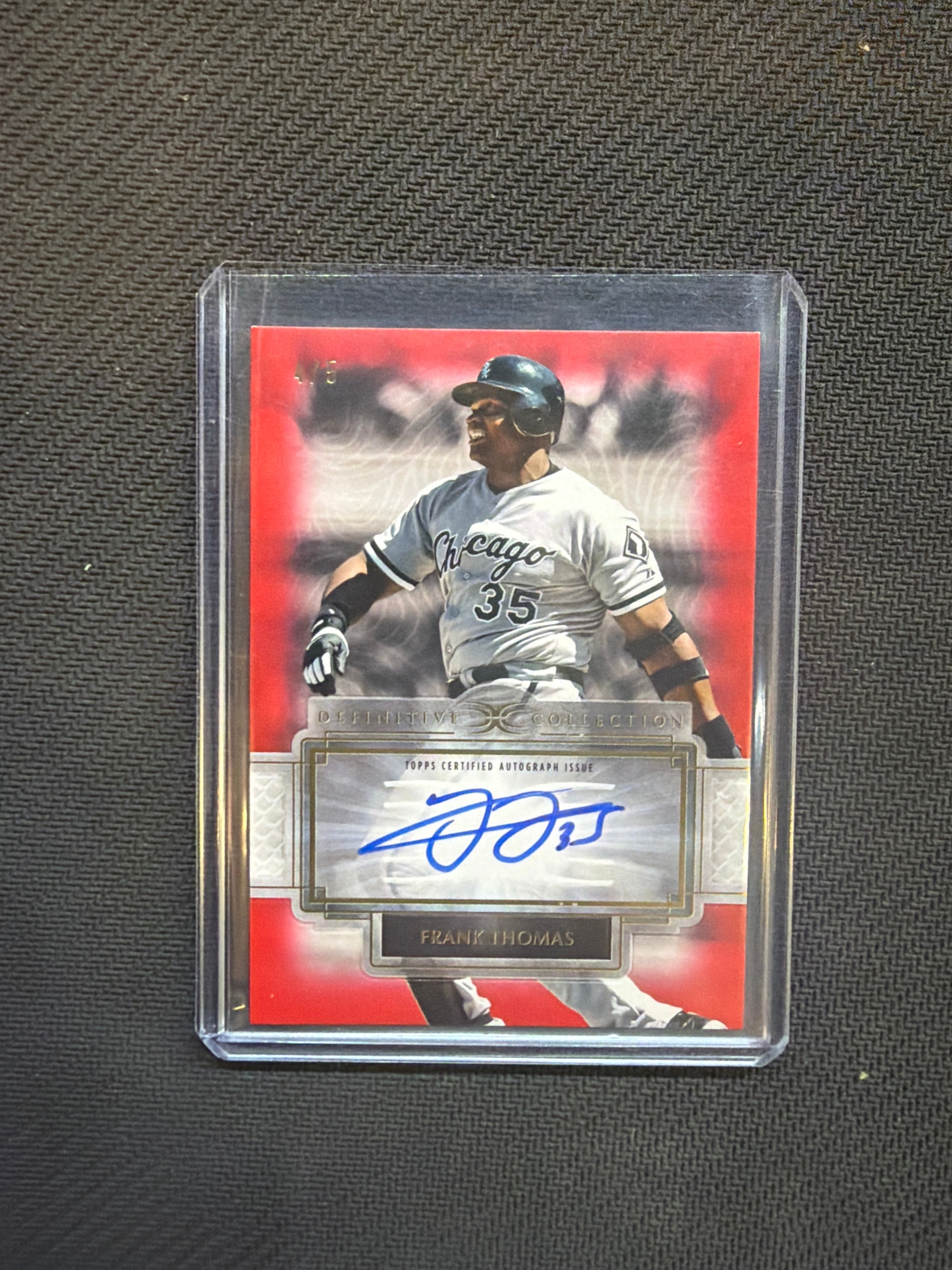 Frank Thomas 2025 Topps Definitive Defining Images RED Auto /5