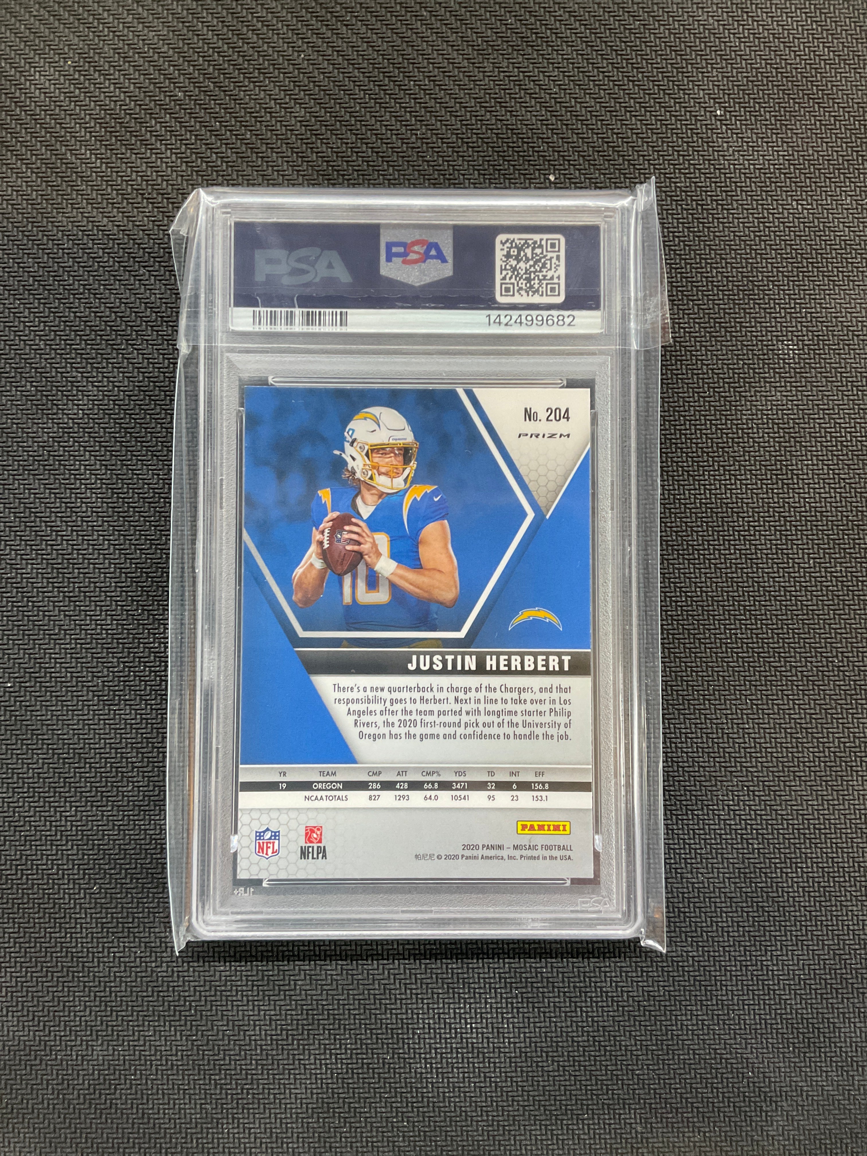 2020 Panini Mosaic Justin Herbert Red Green PSA 10 Rookie