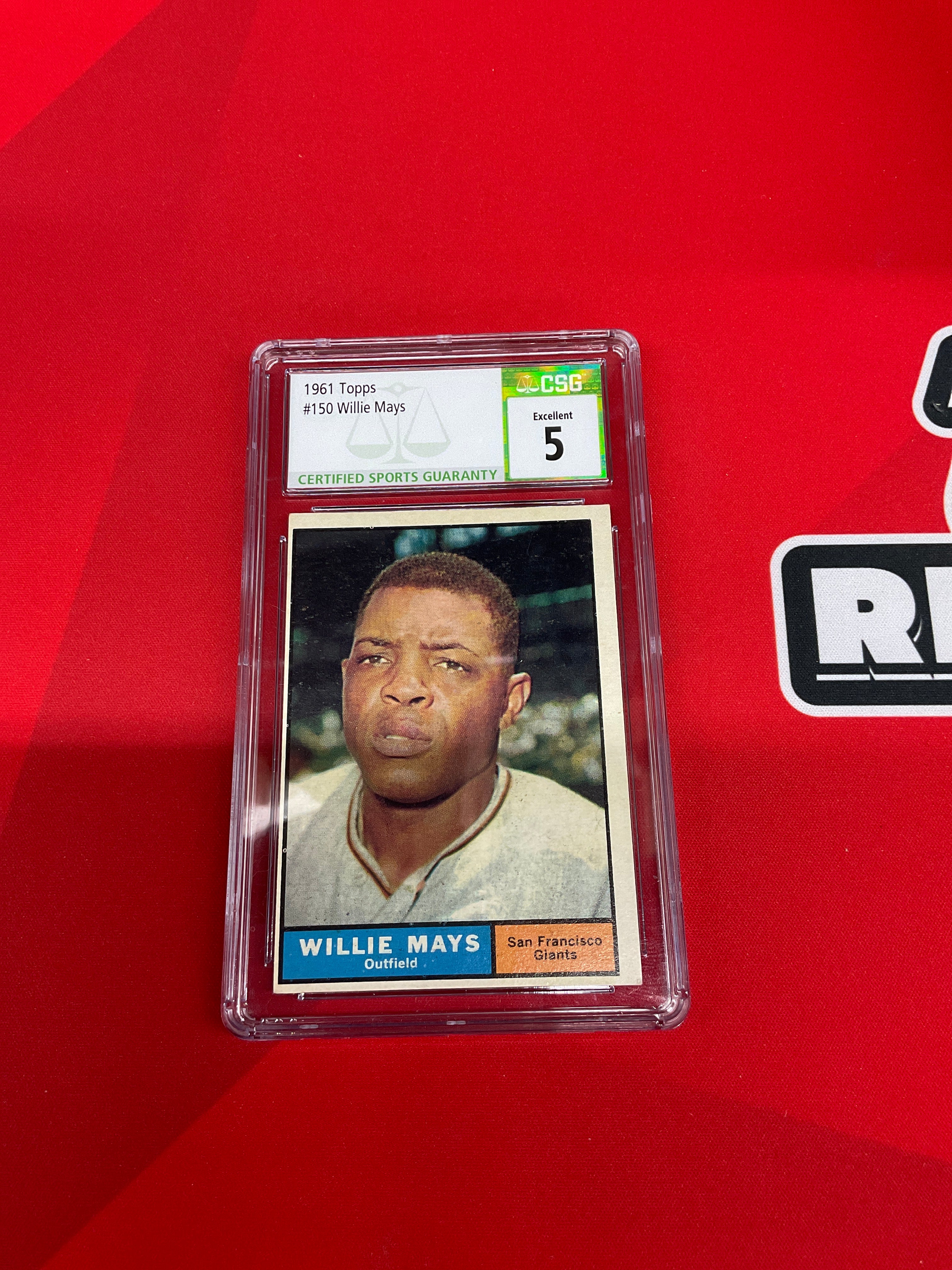 1961 Topps #150 Willie Mays CSG 5