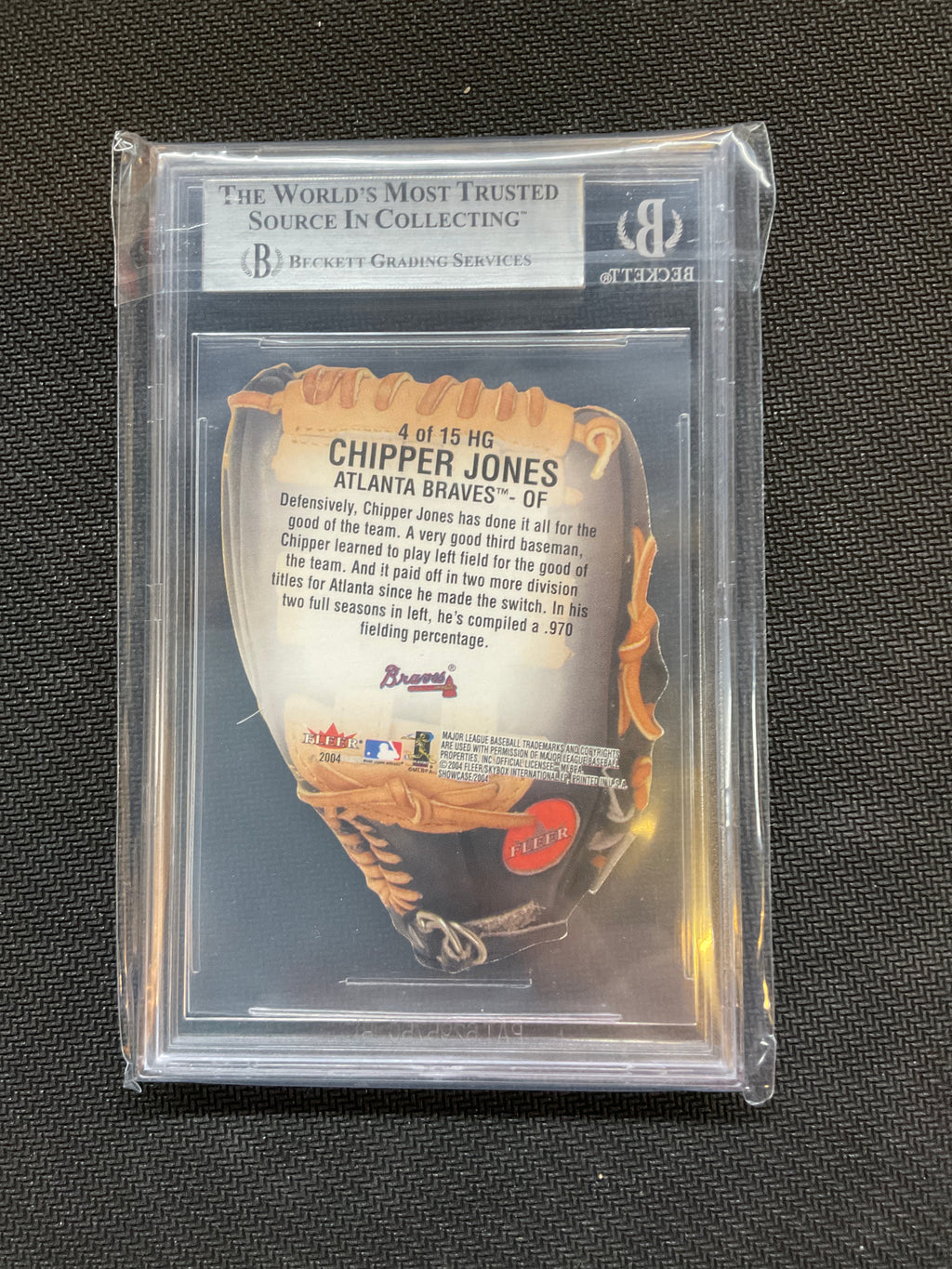 2004 Fleer Showcase Hot Glove Chipper Jones BGS 9