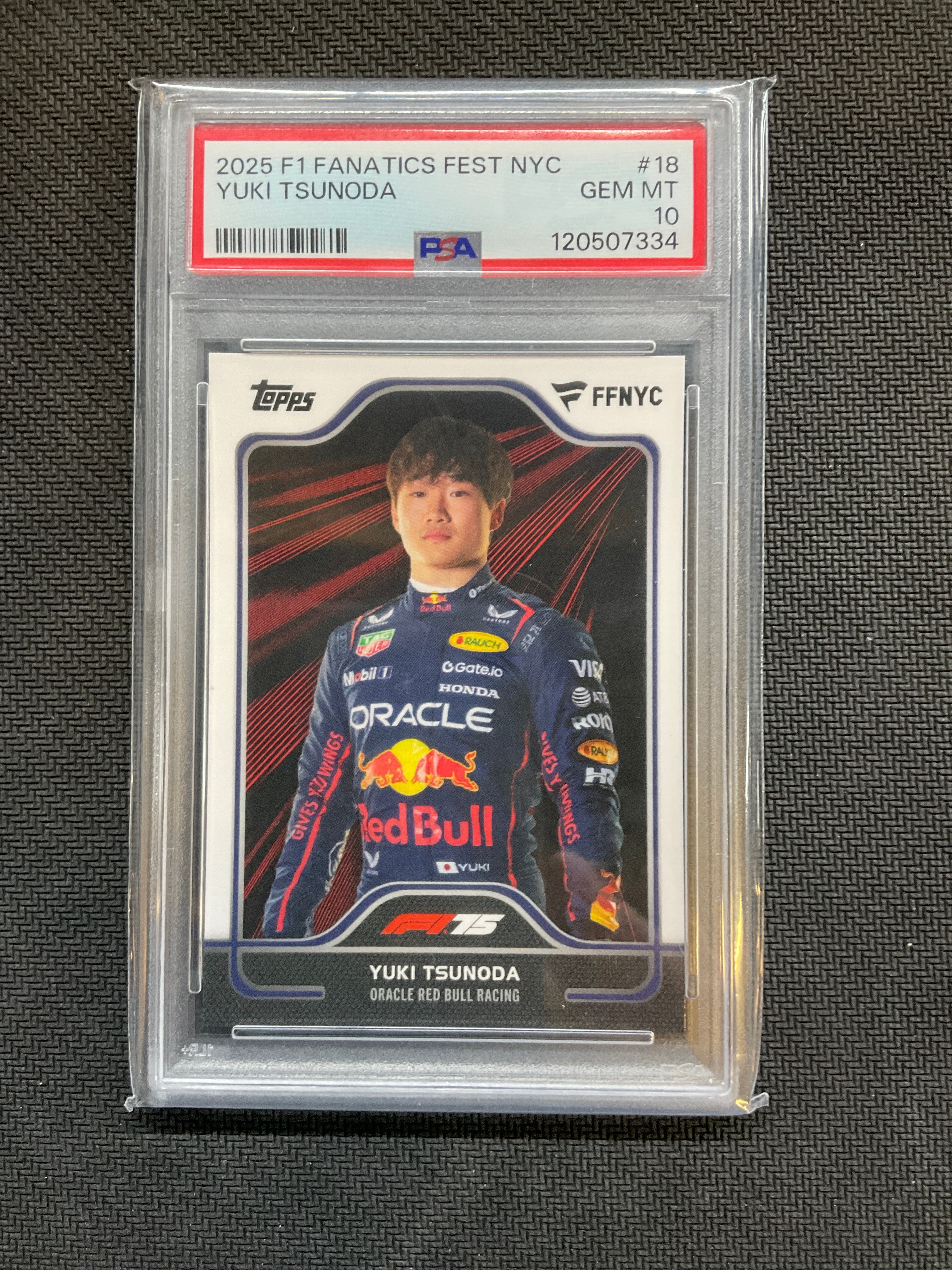 2025 Topps F1 Fanatics Fest #18 Yuki Tsunoda Red Bull PSA 10