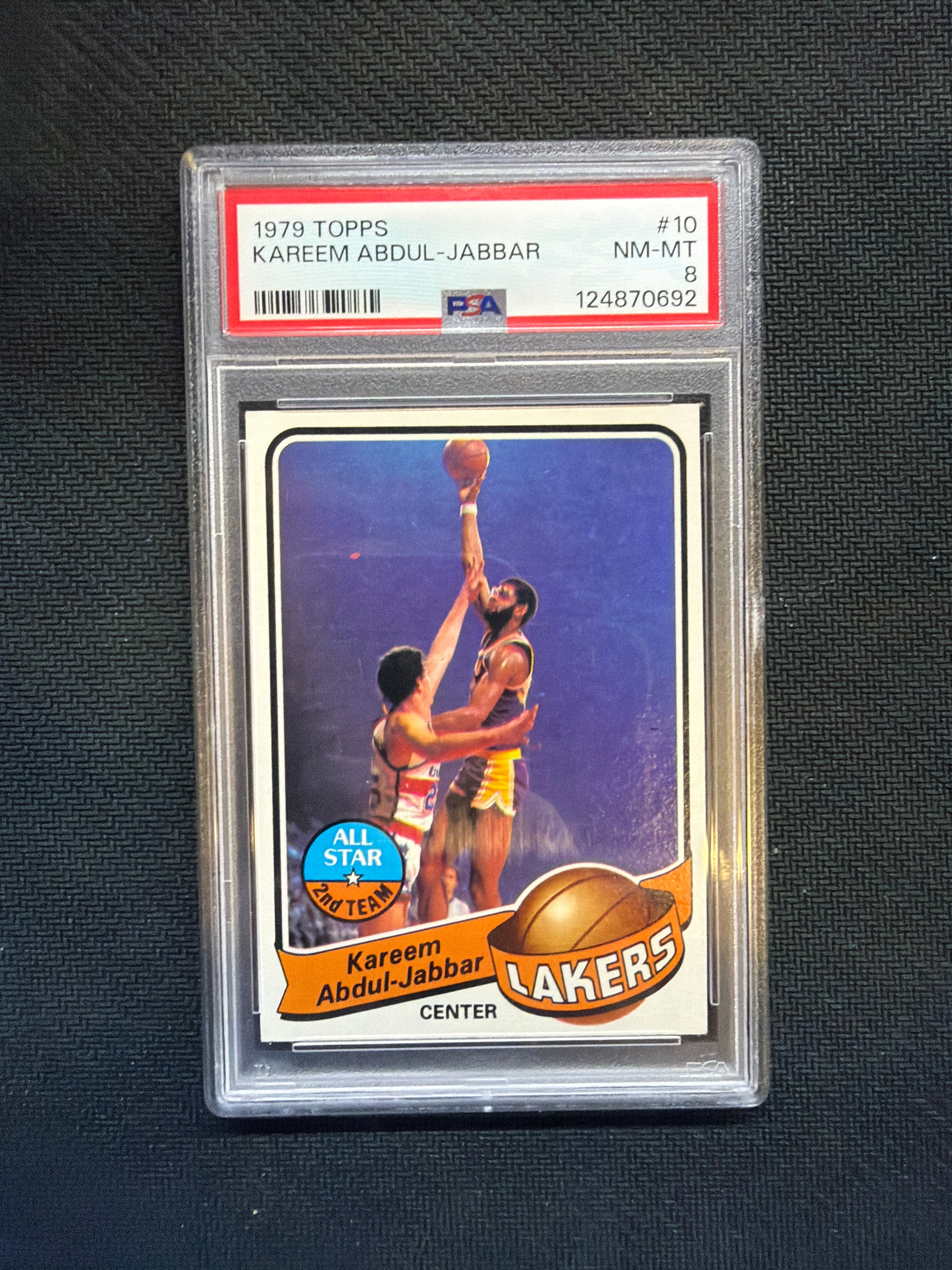 1979 Topps Kareem Abdul-Jabbar #10 PSA 8 Lakers 692