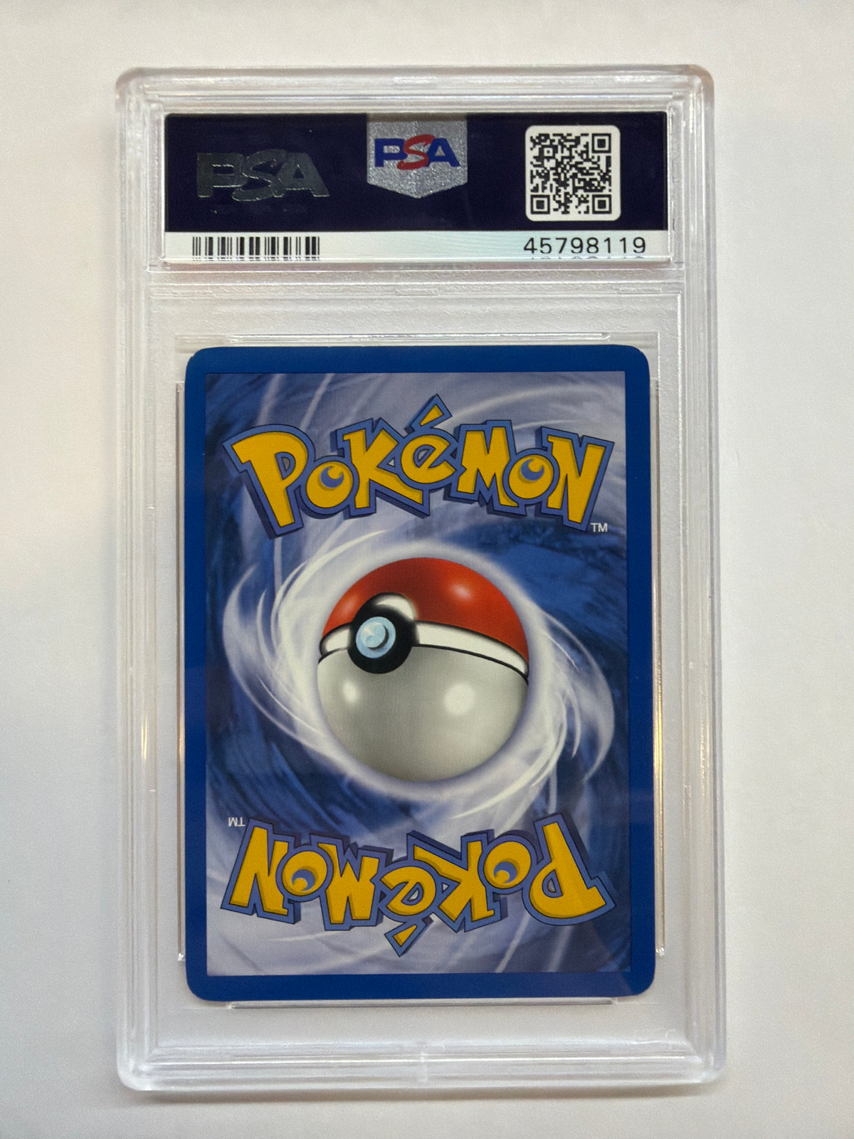 2000 Wigglytuff 19 Holo PSA 8