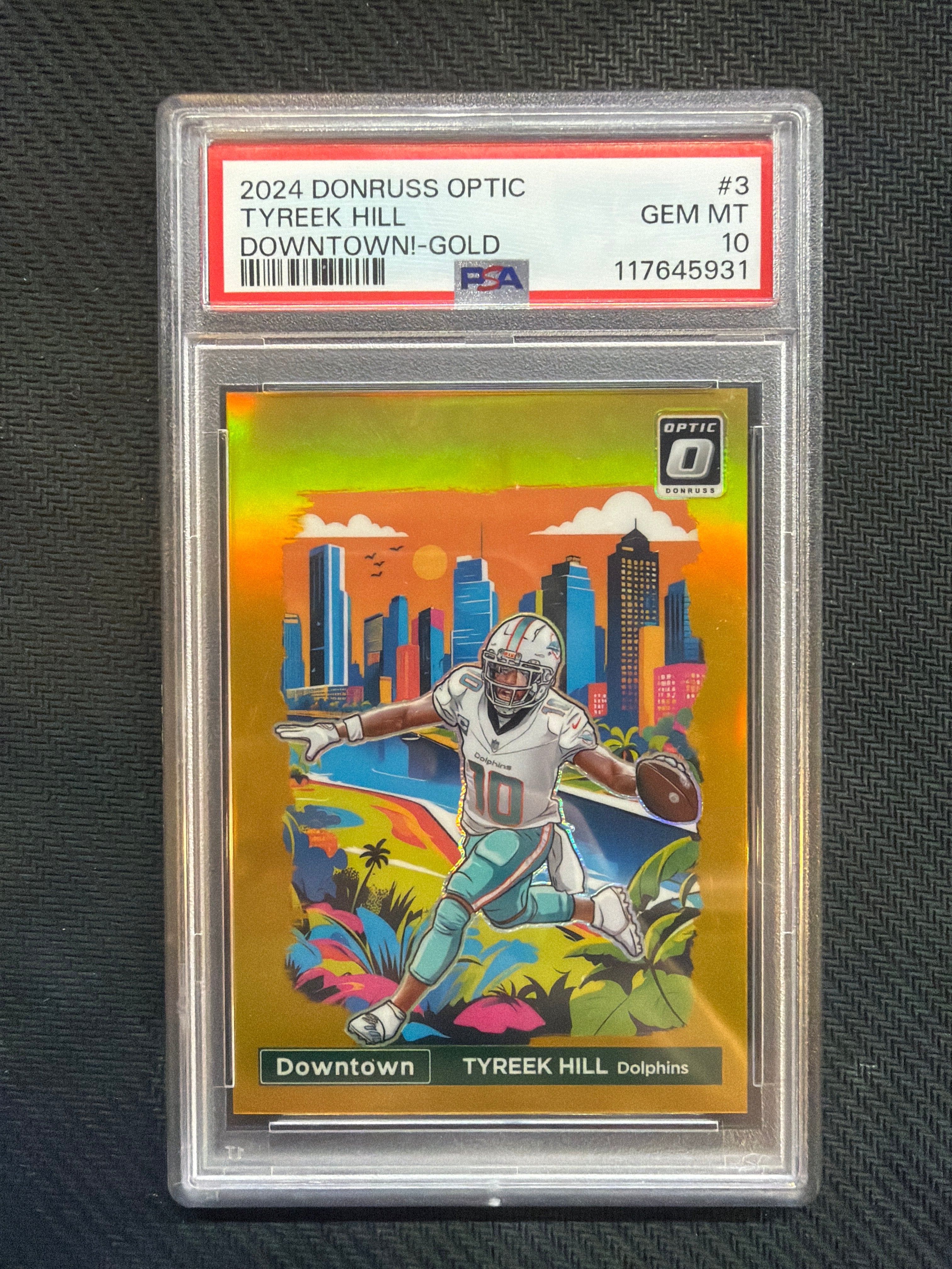 2024 Donruss Optic Tyreek Hill Downtown! Gold /10 PSA 10
