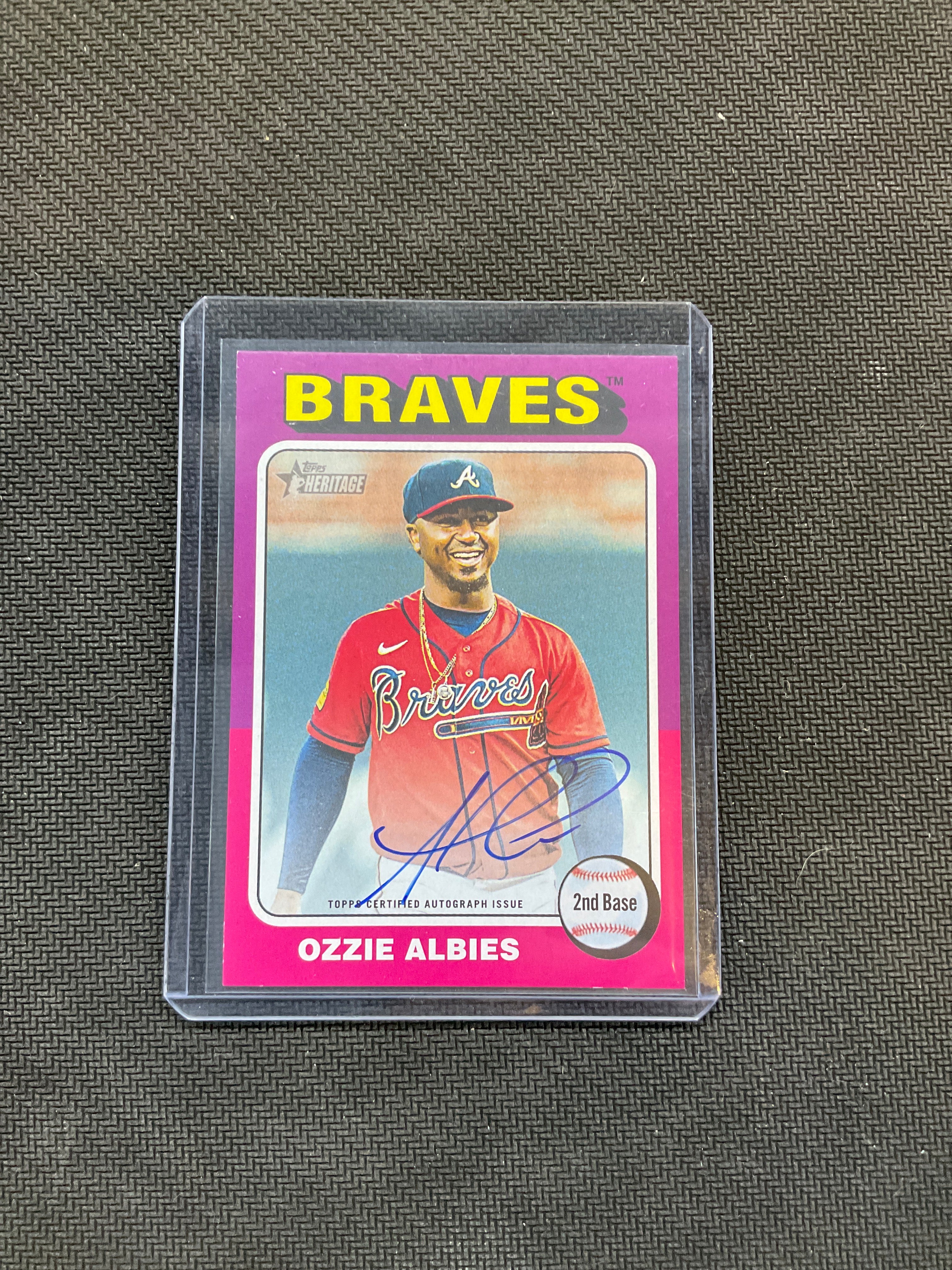 2024 Topps Heritage Ozzie Albies Auto Braves