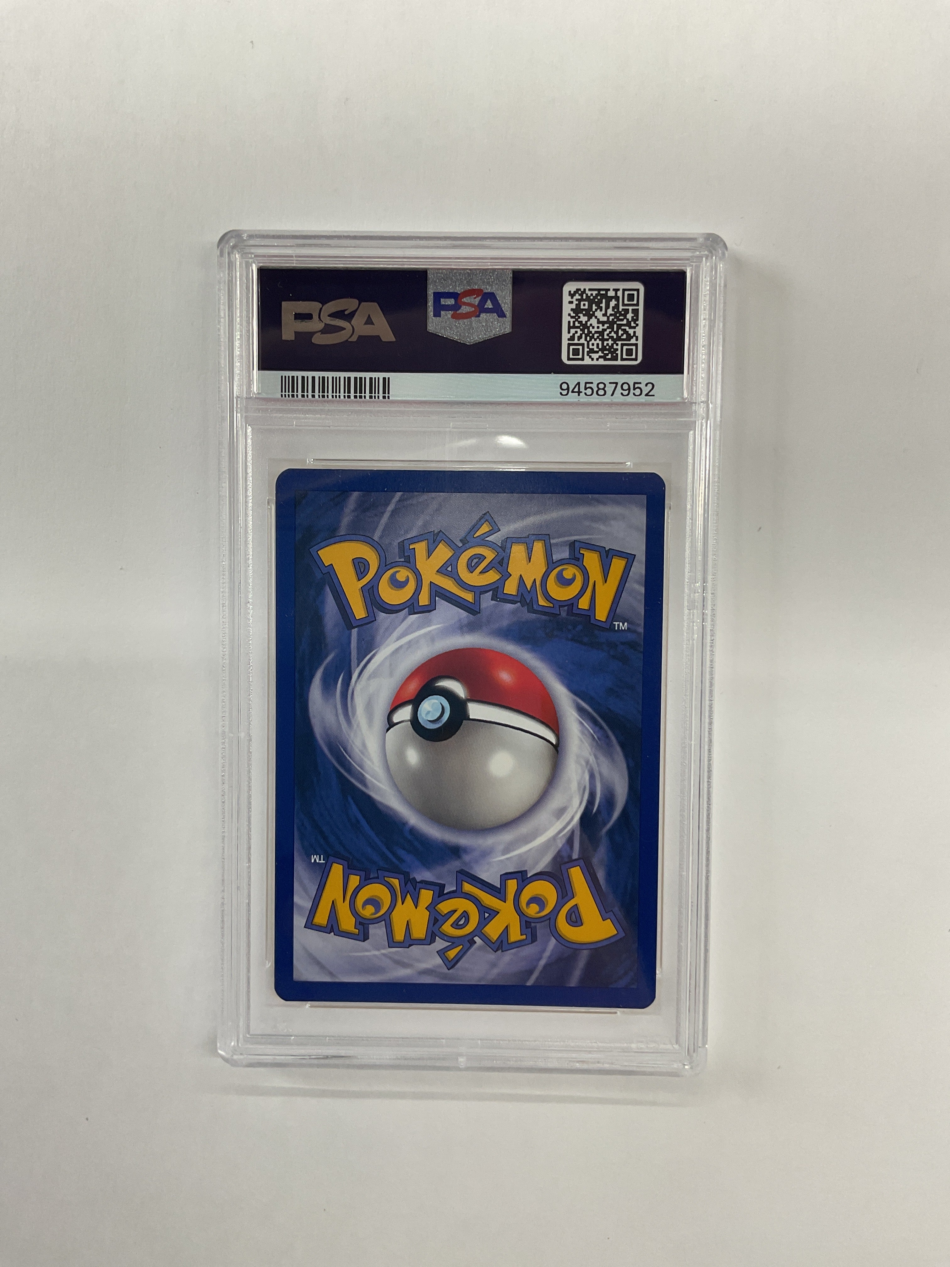 1999 German Pokemon 1st Edition Maschock (Machoke) 34 PSA 8