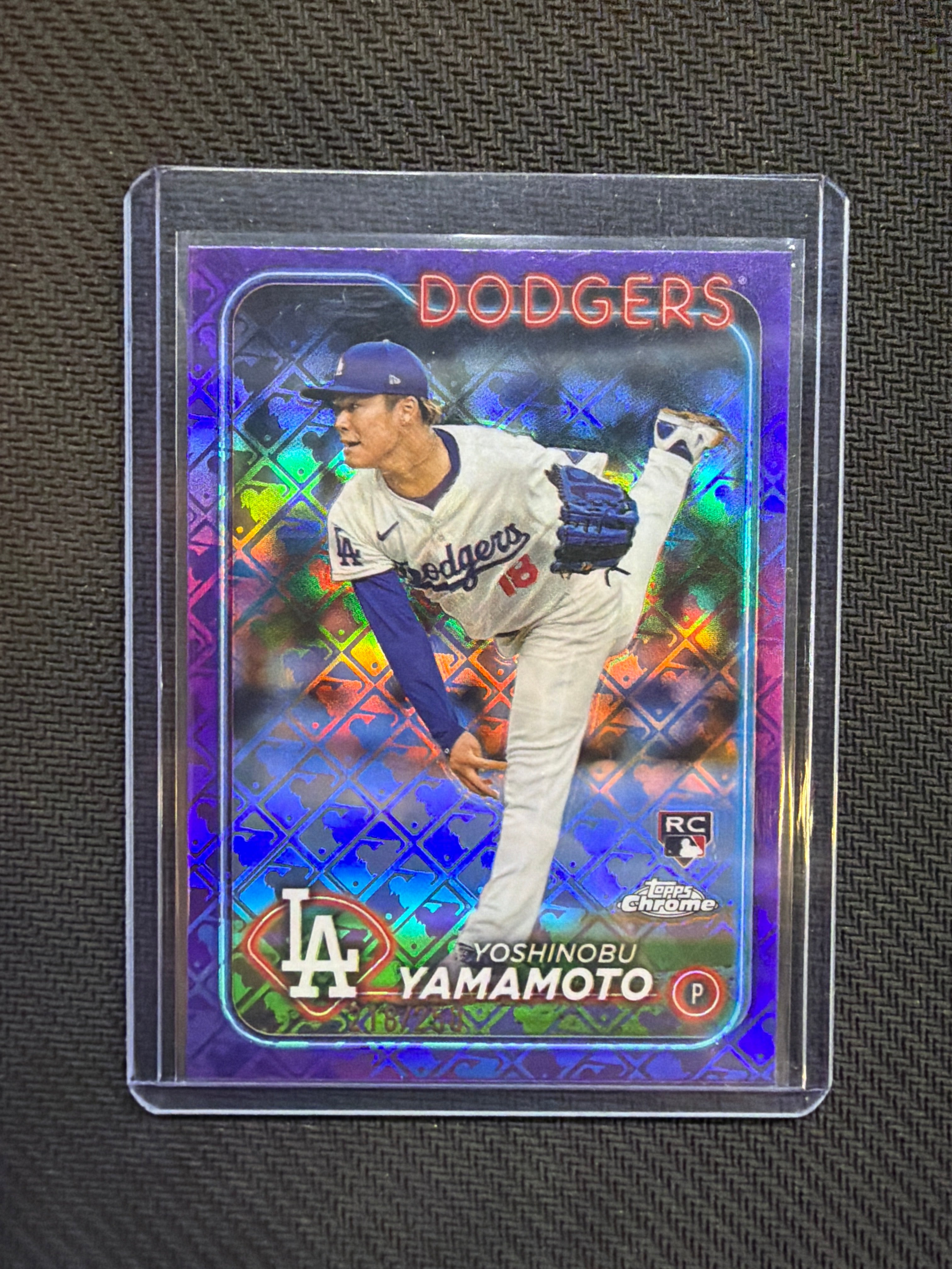 2024 Topps Chrome Logofractor Yoshinobu Yamamoto Rookie /250