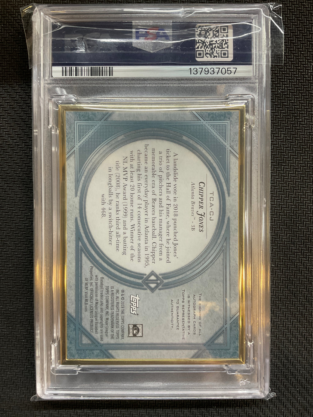 2018 Topps Transcendent Chipper Jones Horizontal Emerald Auto /15 PSA 8 Braves