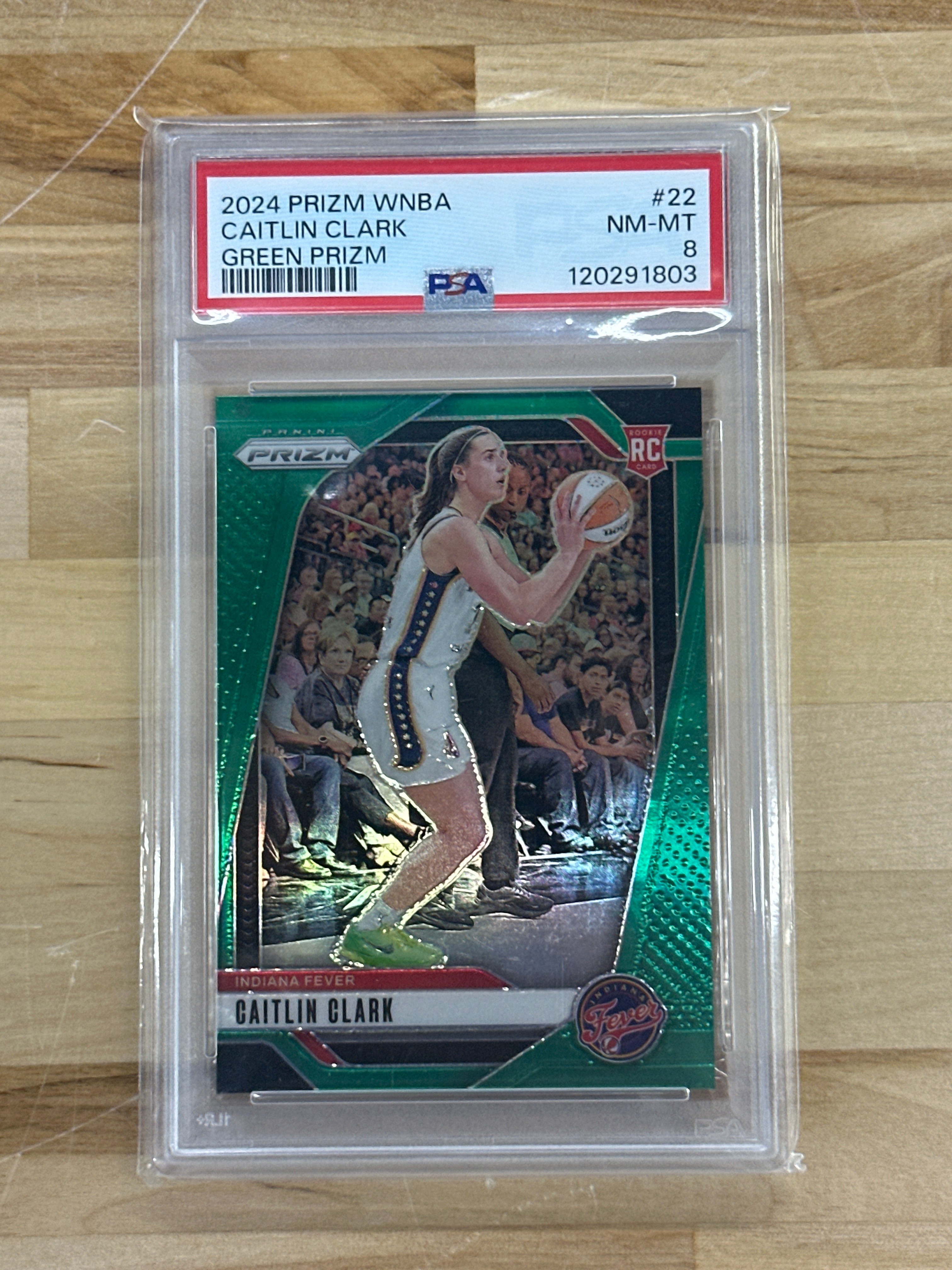2024 Prizm Caitlin Clark Green Rookie PSA 8