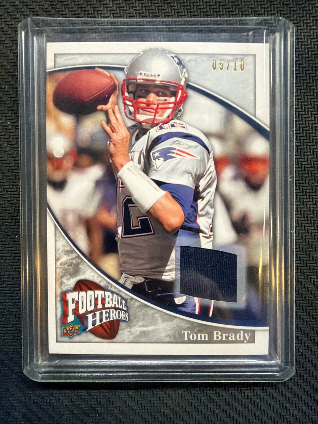 2009 Upper Deck Football Heroes Tom Brady Game-Used Jersey Relic Silver /10 #70 Patriots