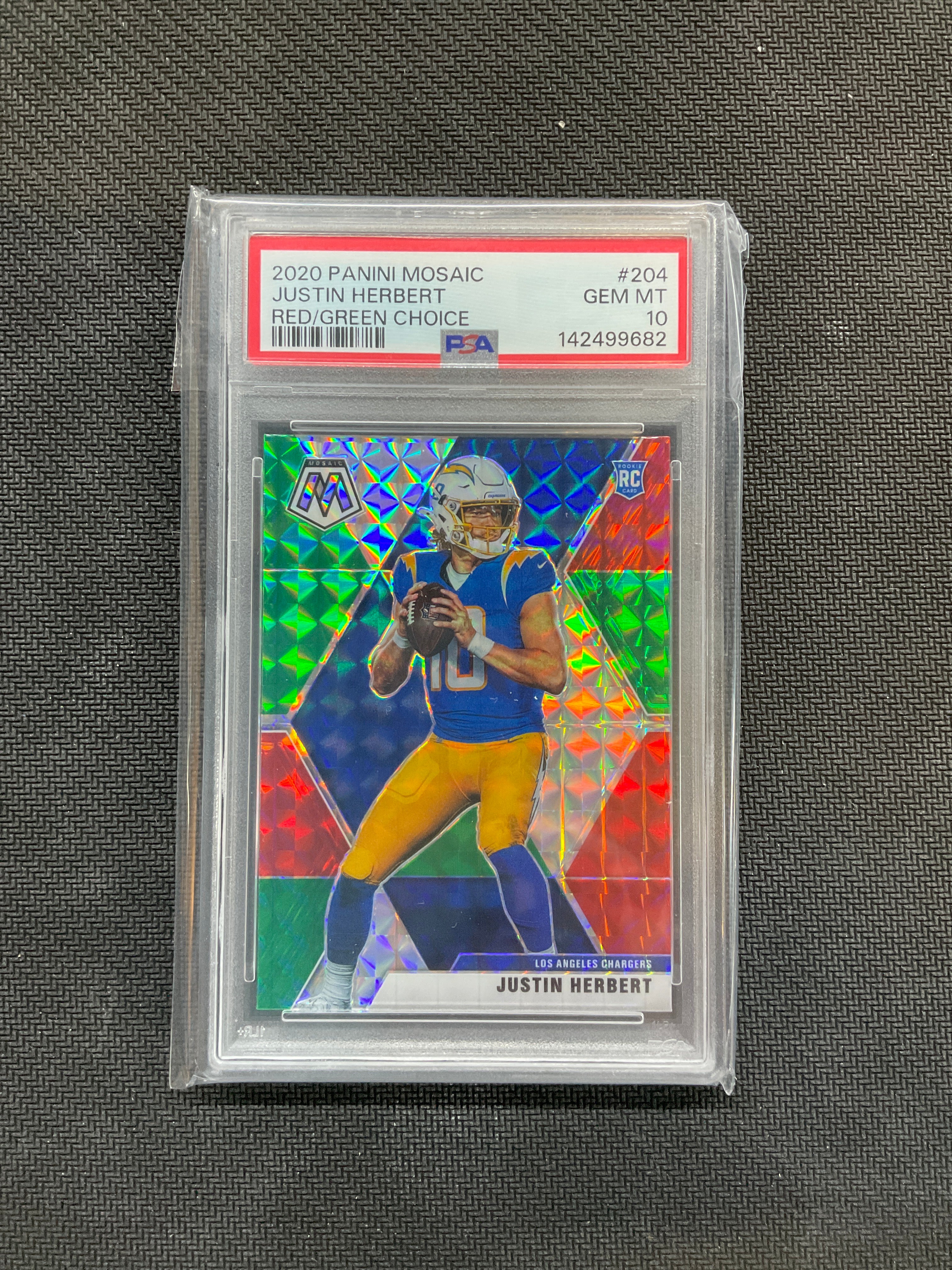2020 Panini Mosaic Justin Herbert Red Green PSA 10 Rookie