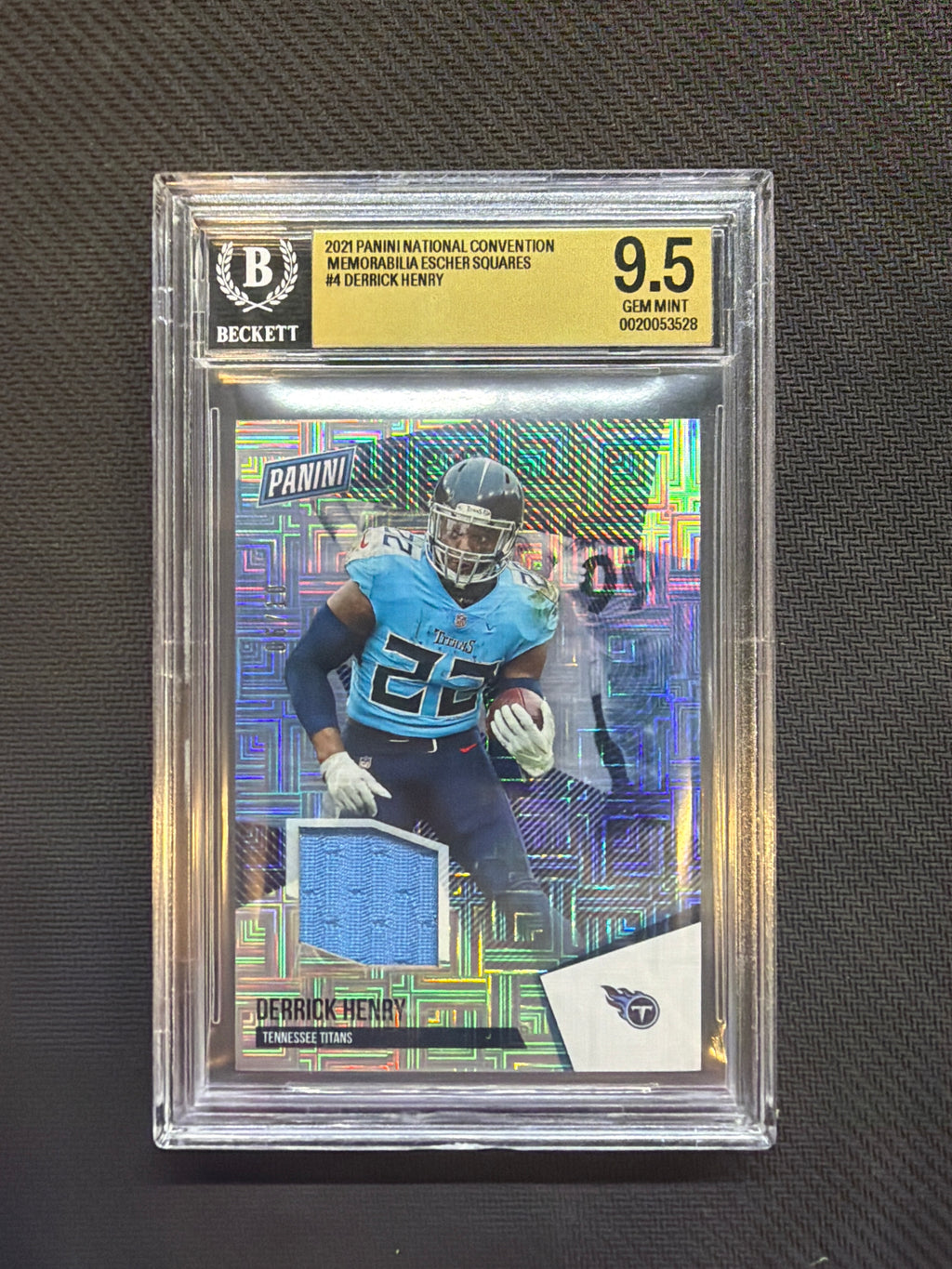 2021 Panini National Convention Derrick Henry Memorabilia /10 BGS 9.5 Titans
