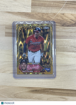 2023 Topps Gilded Matt OIson Gold Raywave /25 Braves