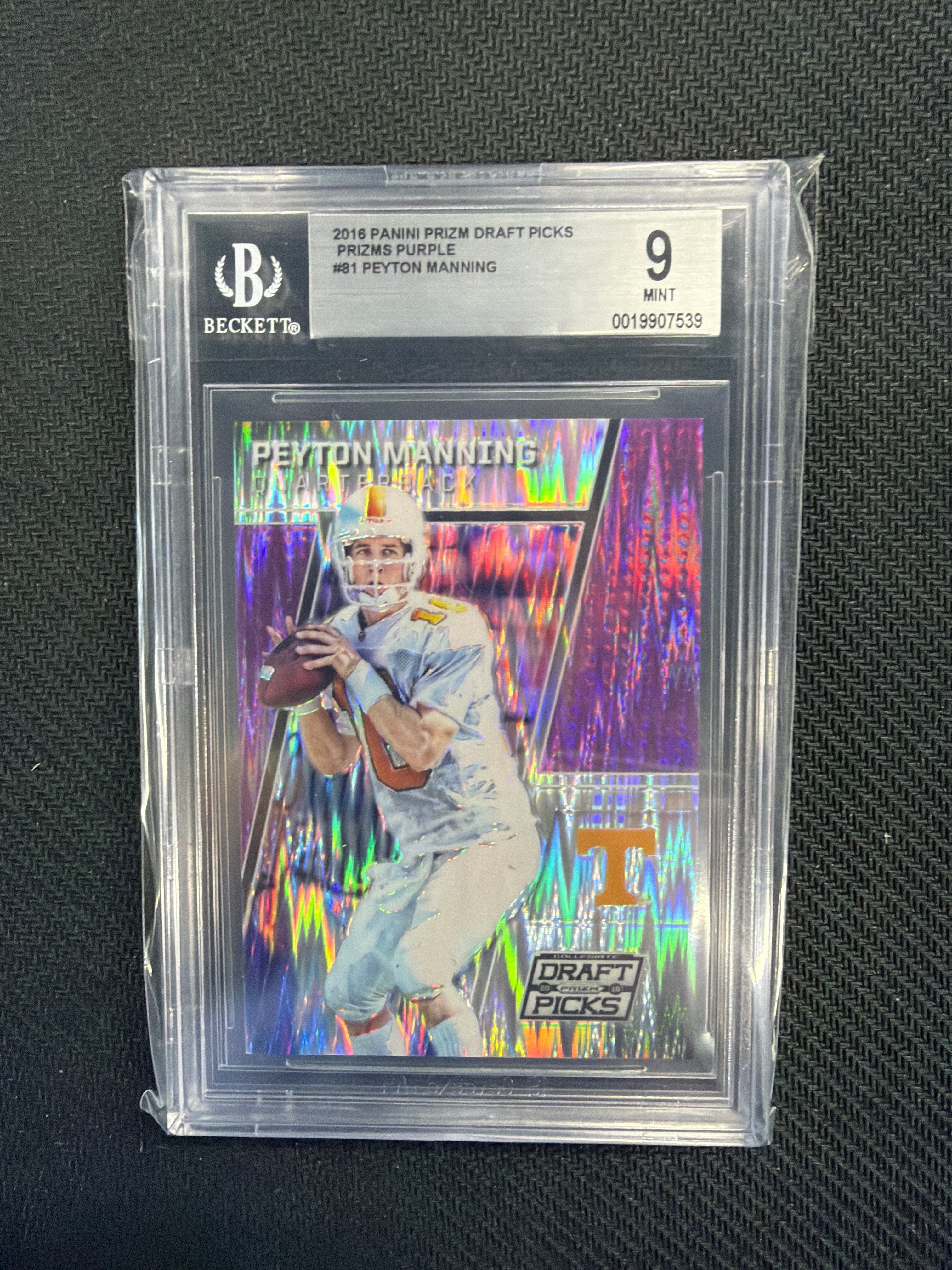 2016 Prizm Draft Peyton Manning Purple /99 BGS 9 Vols