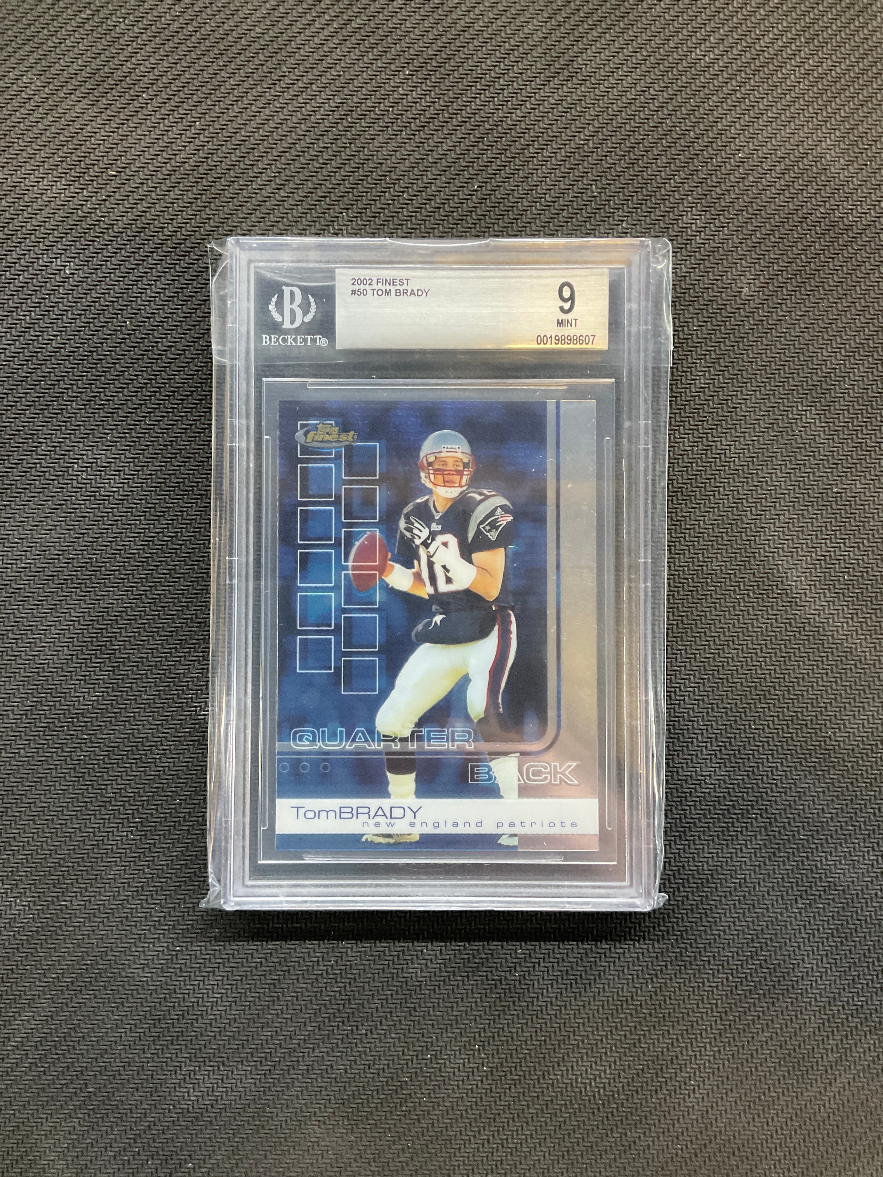 2002 Topps Finest Tom Brady BGS 9 Patriots