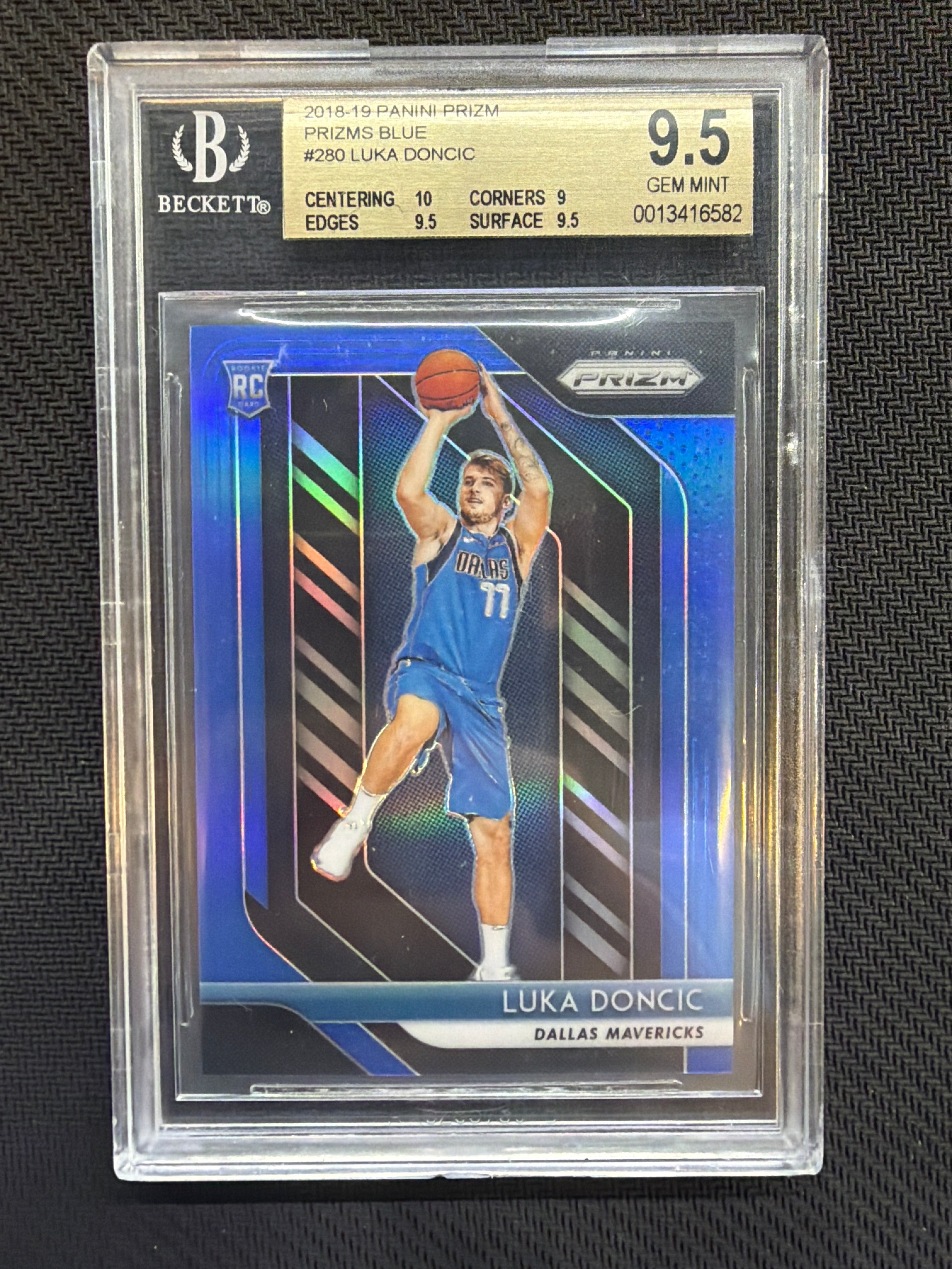 2018 Panini Prizm Blue Prizm Luka Doncic #280 /199 BGS 9.5 Mavericks