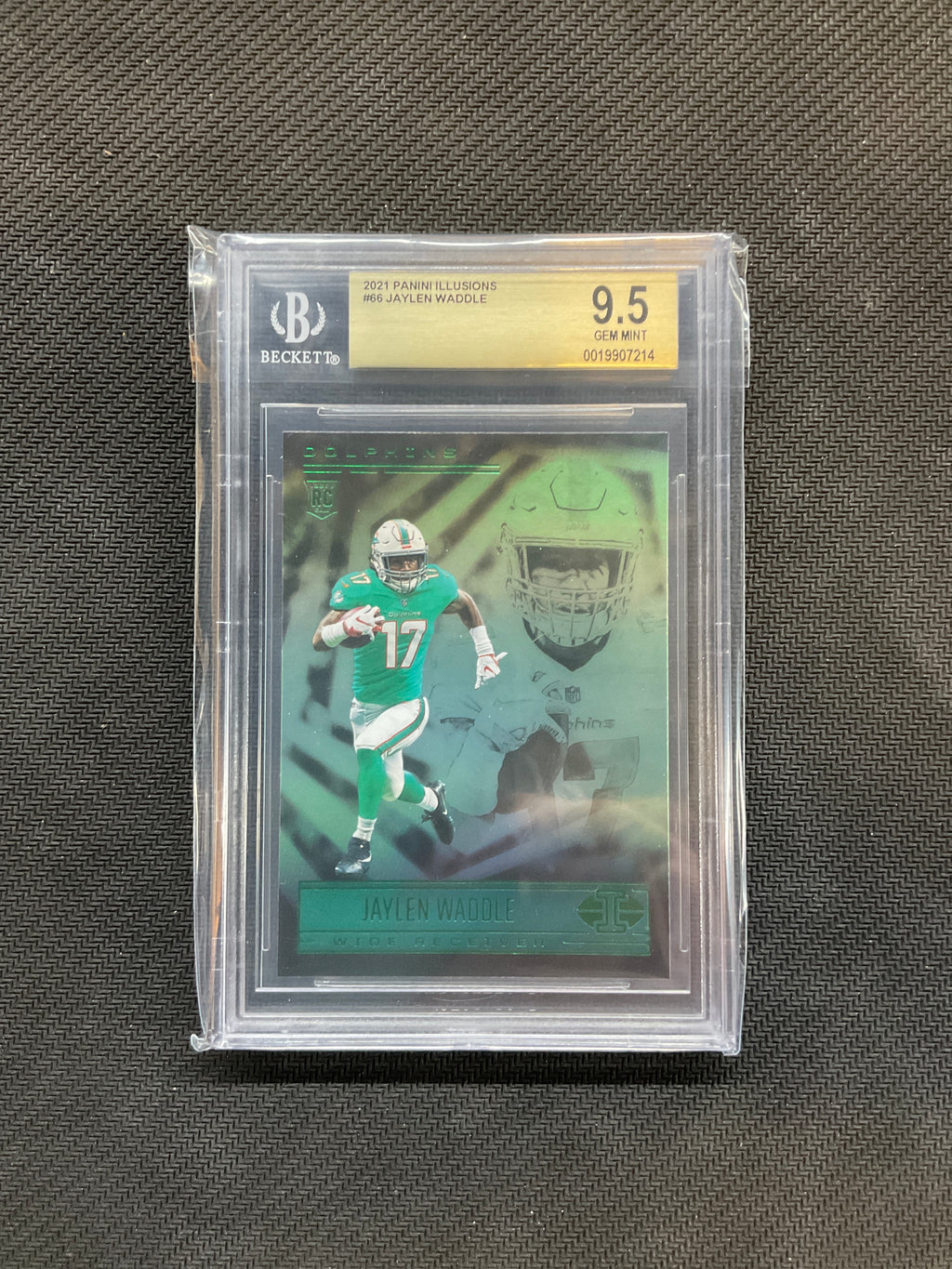 2021 Panini Illusions Jaylen Waddle BGS 9.5 Rookie