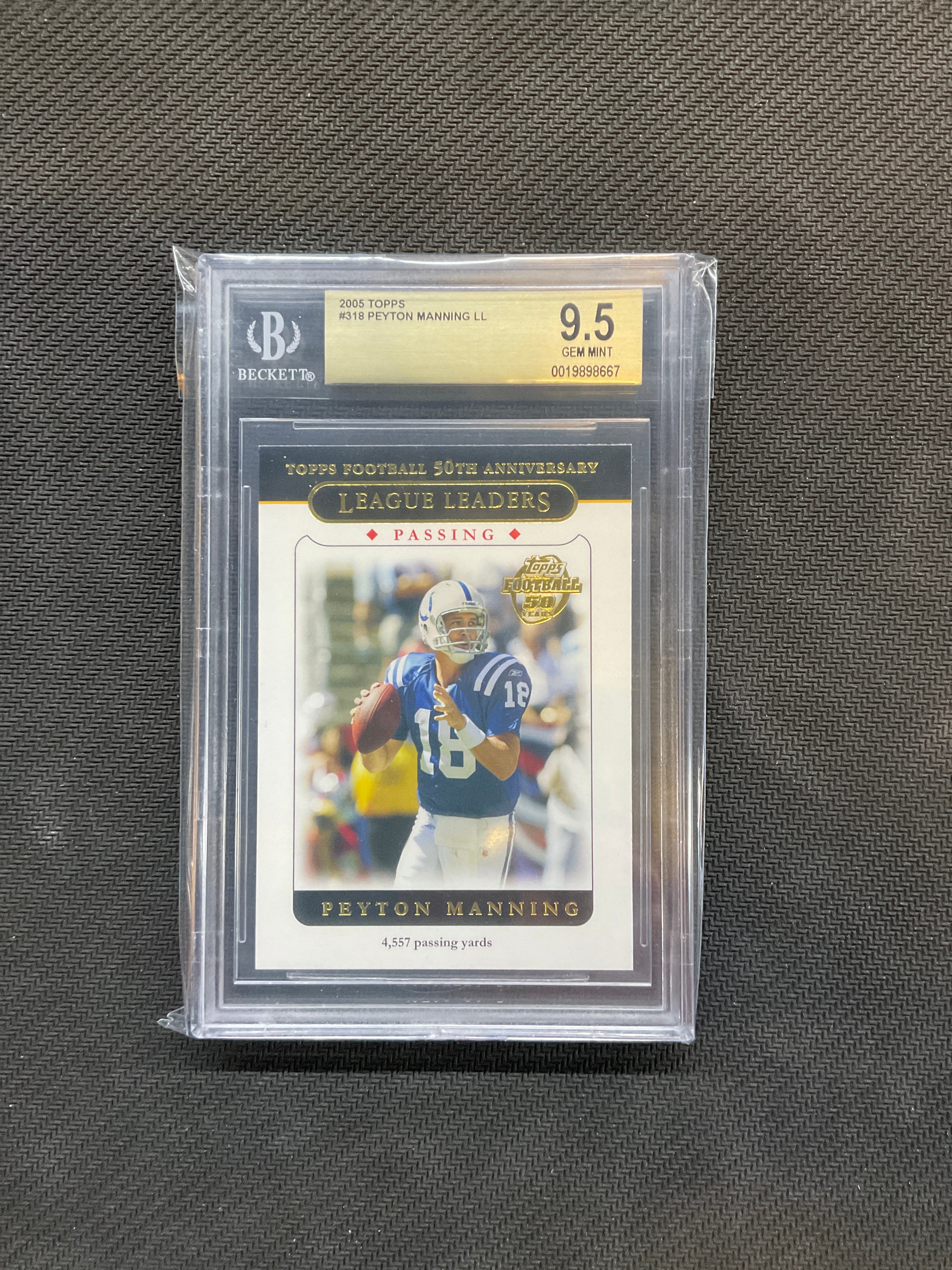 2005 Topps Peyton Manning BGS 9.5 Colts