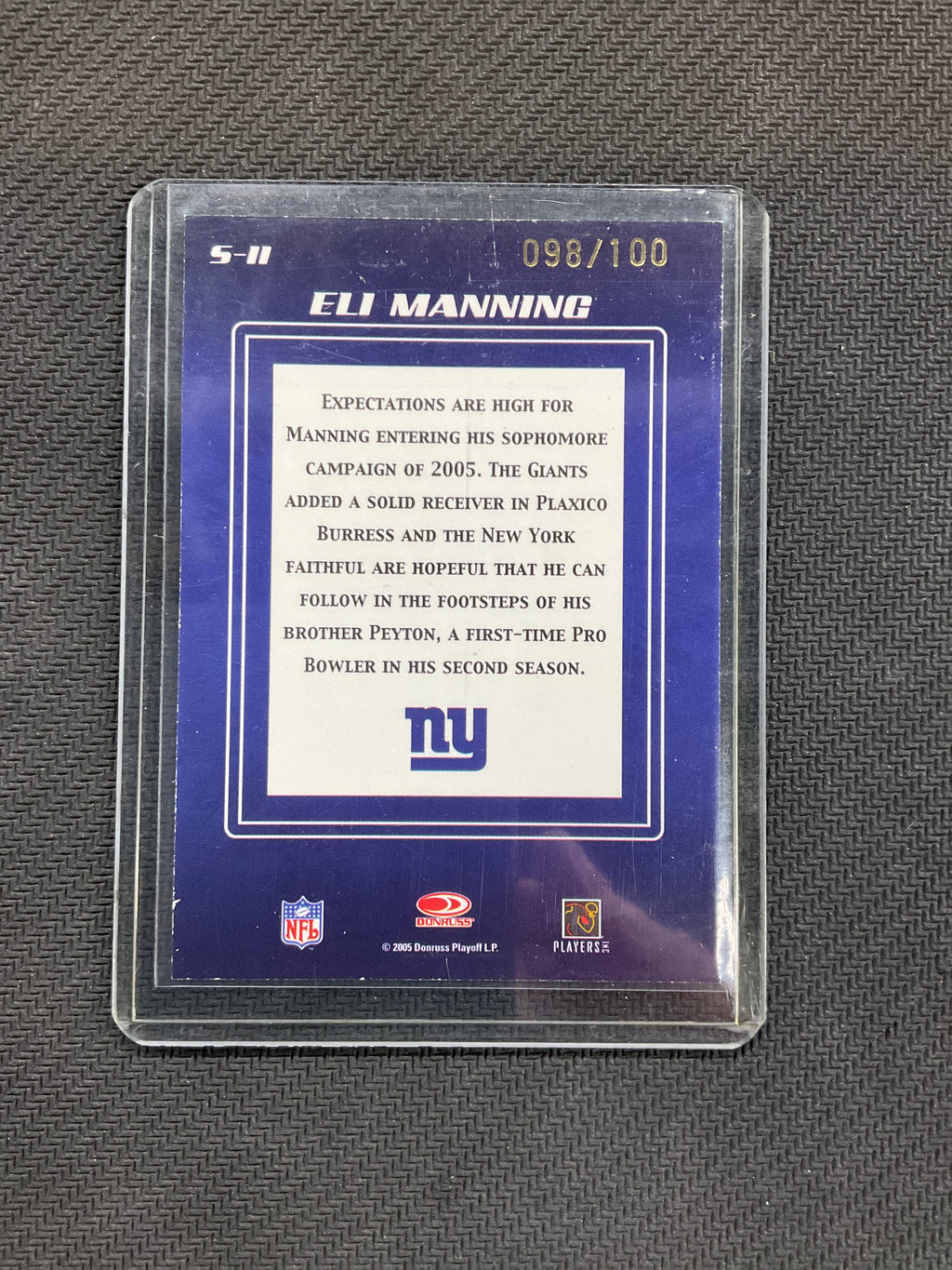 2005 Zenith Eli Manning Spellbound Gold /100 Giants