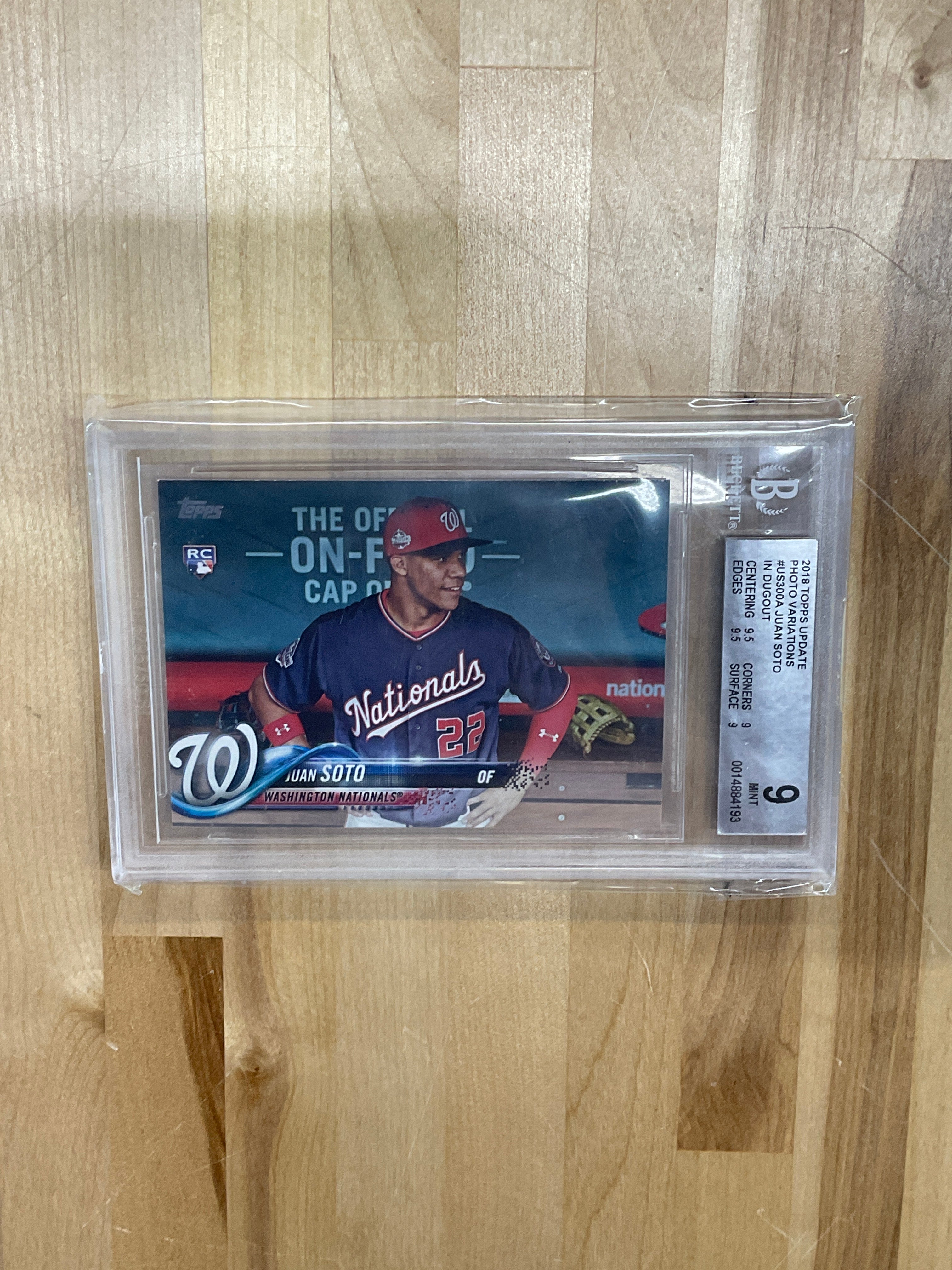 2018 Topps Update Juan Soto Photo Variations Dugout BGS 9 Rookie