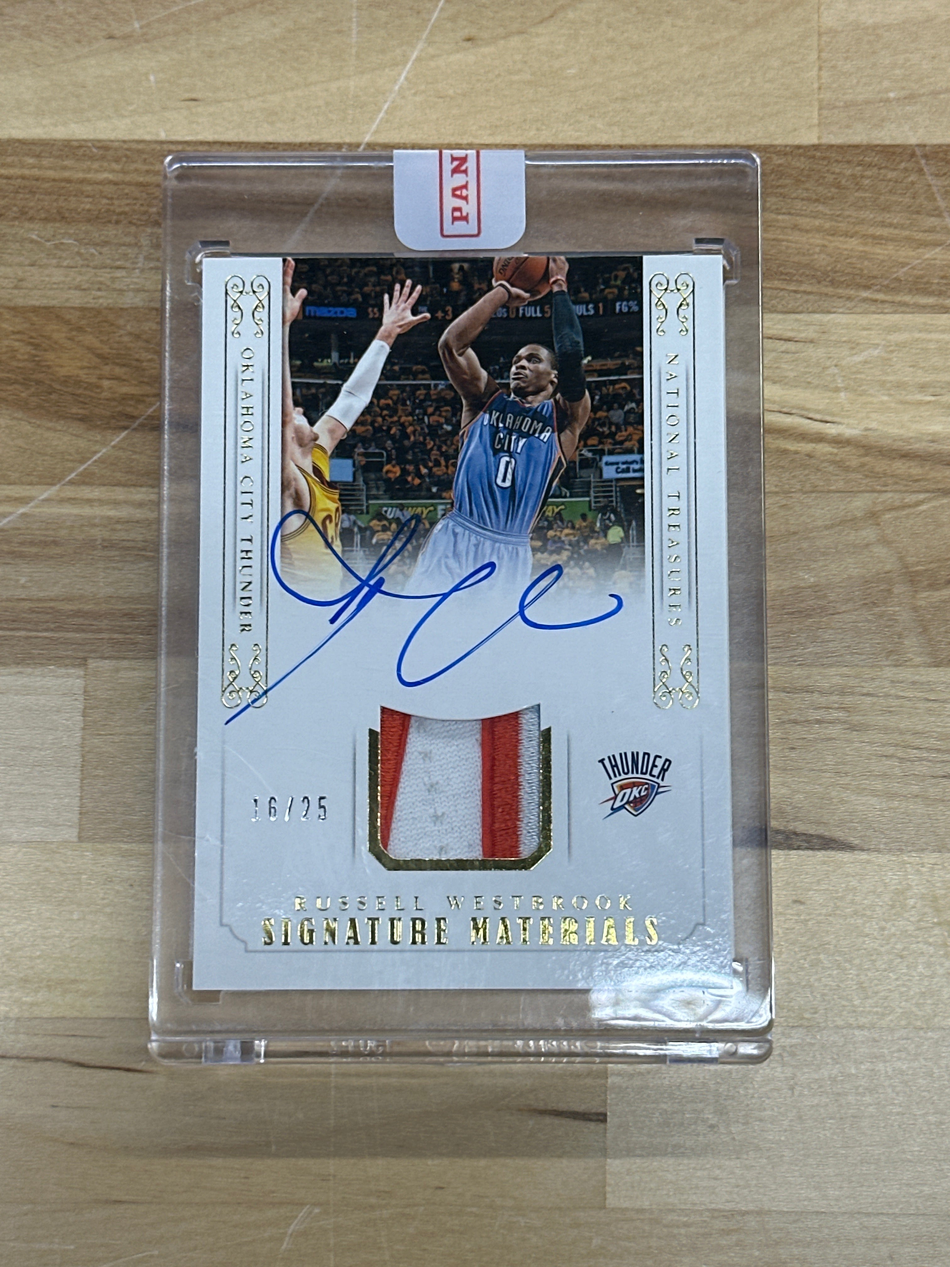 2015 National Treasures Russell Westbook Patch Auto /25 Thunder