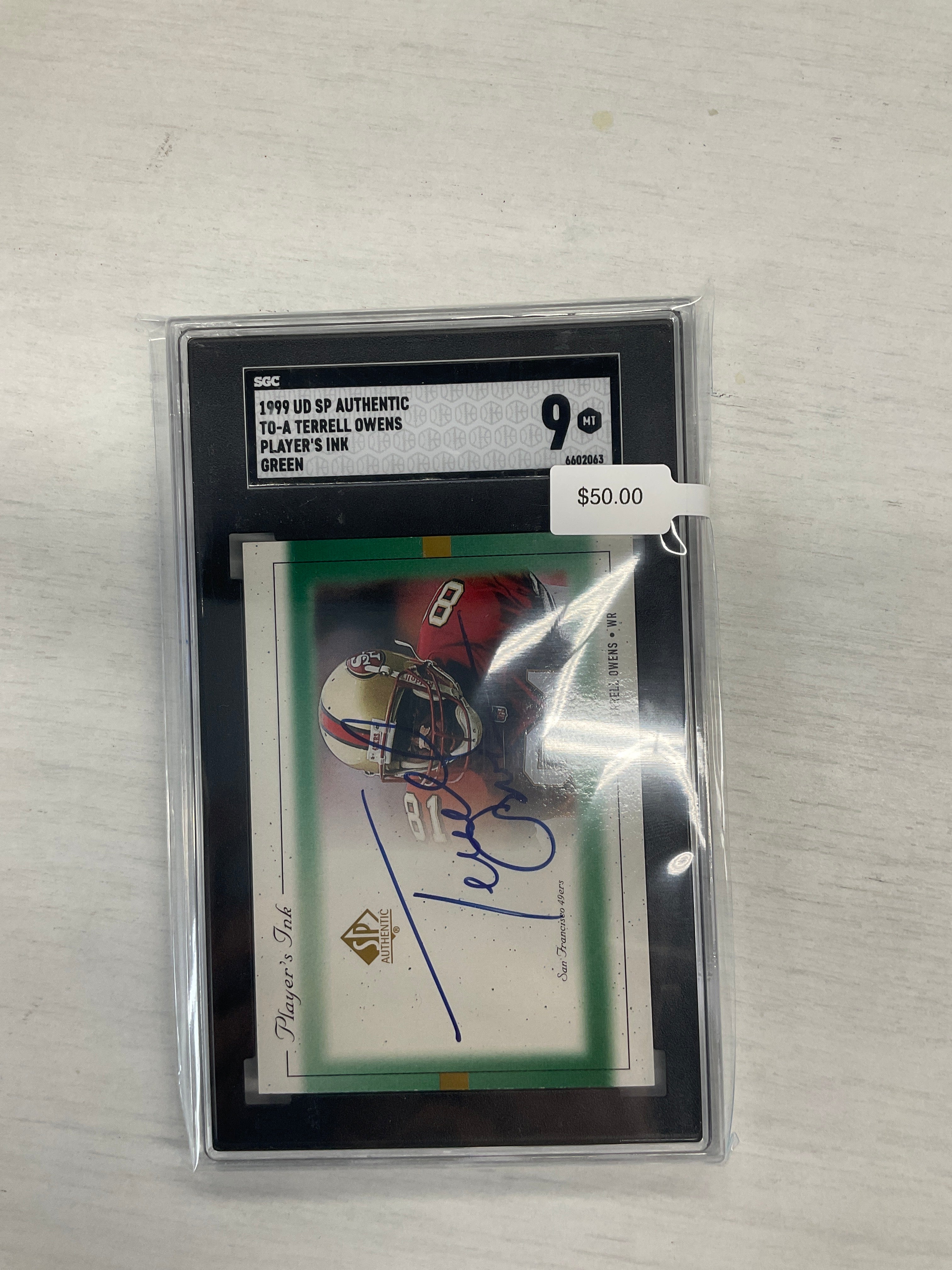 1999 Upper Deck Terrell Owens Player's Ink Auto Green SGC 9